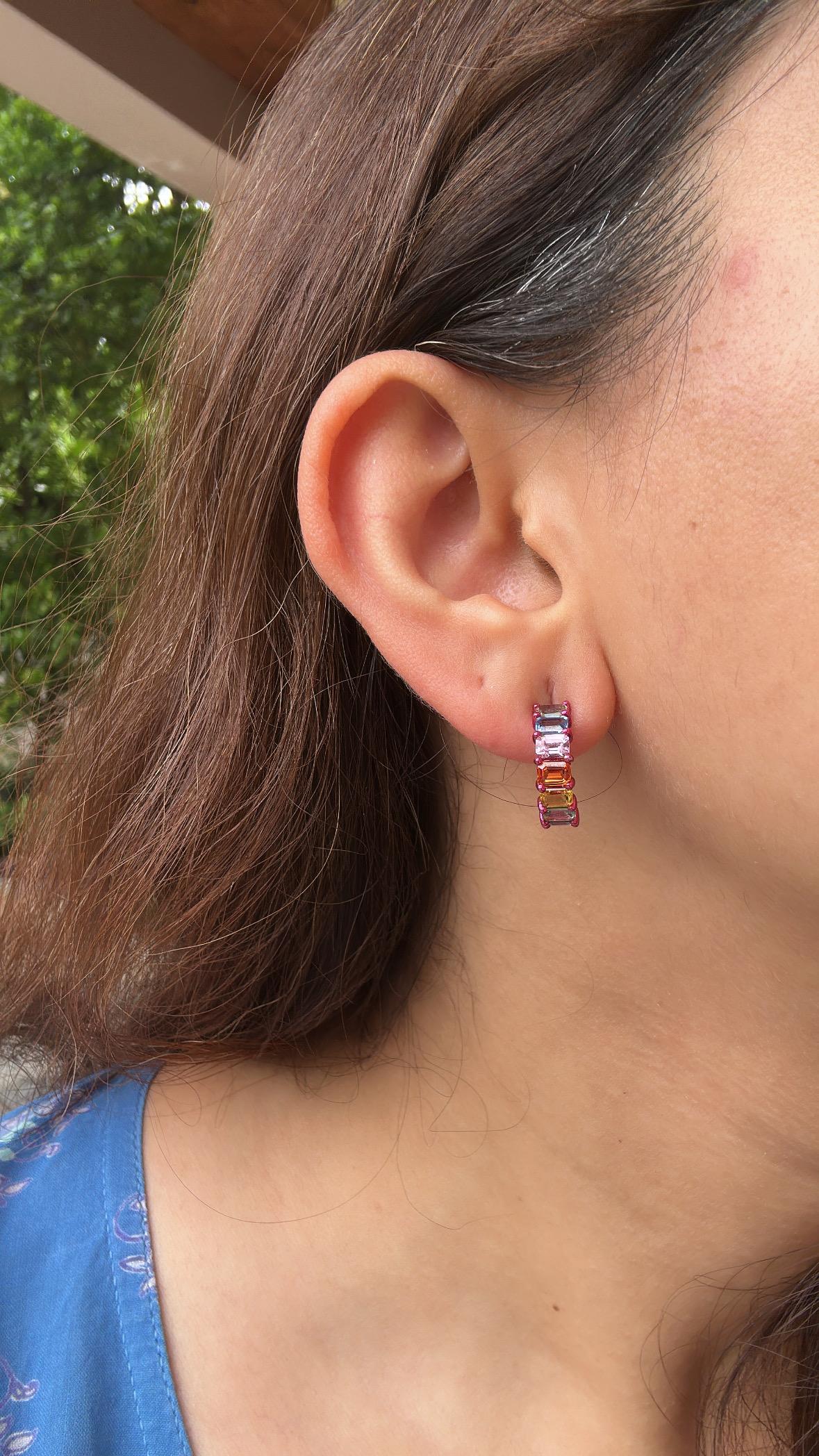 Set in 18K Gold with Red Rhodium, Ceylon Multi Sapphires Half Hoop Earrings In New Condition For Sale In Hong Kong, HK