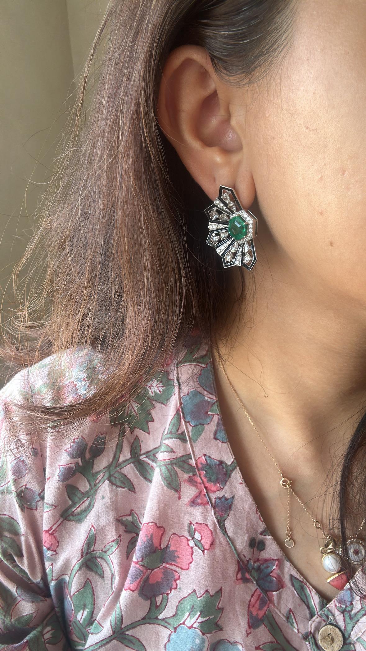 Set in 18K Gold, Zambian Emerald, Black Enamel & Rose Cut Diamonds Stud Earrings For Sale 4
