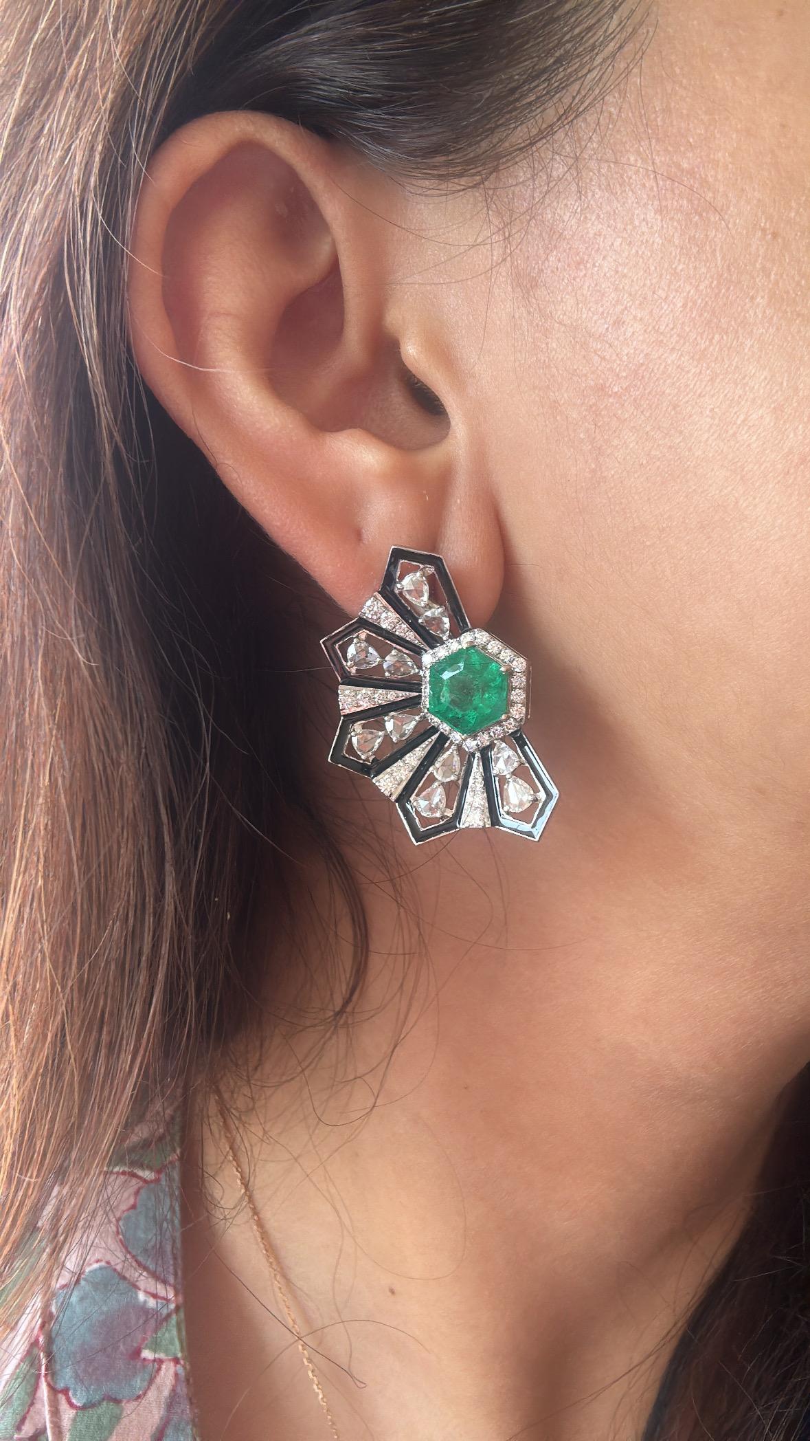 Set in 18K Gold, Zambian Emerald, Black Enamel & Rose Cut Diamonds Stud Earrings For Sale 5