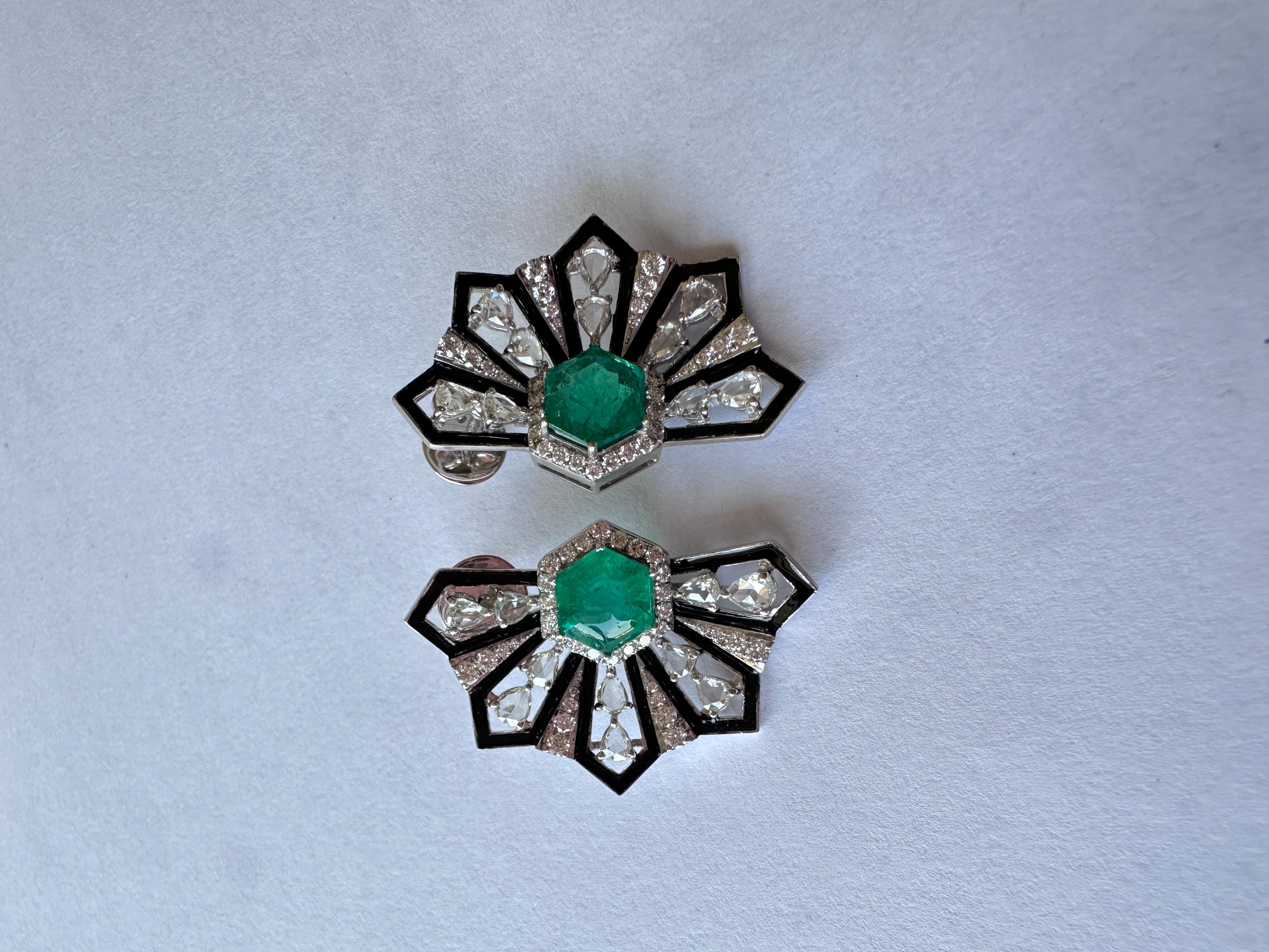 Set in 18K Gold, Zambian Emerald, Black Enamel & Rose Cut Diamonds Stud Earrings For Sale 1