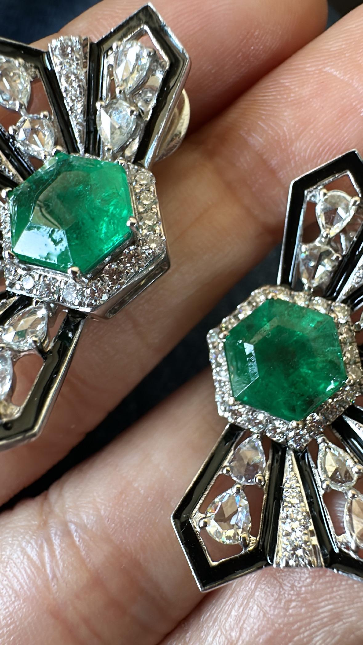 Set in 18K Gold, Zambian Emerald, Black Enamel & Rose Cut Diamonds Stud Earrings For Sale 2