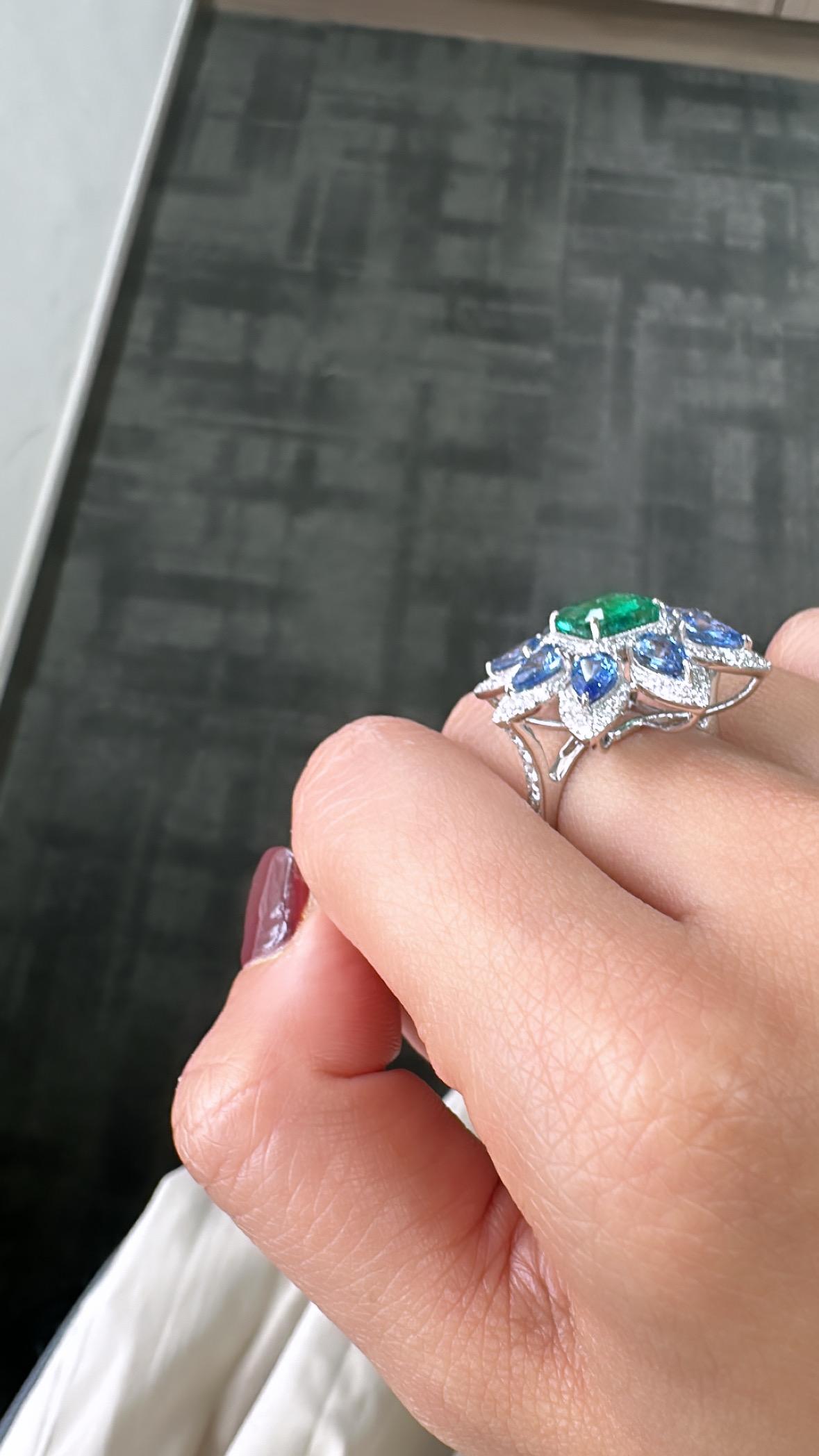Women's or Men's Set in 18K Gold, Zambian Emerald, Blue Sapphires & Diamonds Cocktail Ring For Sale