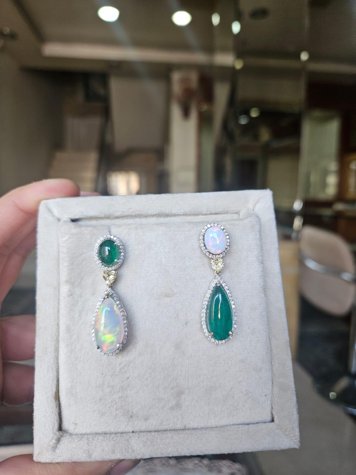 18 Karat Gold, sambischer Smaragd-Cabochon, äthiopischer Opal und Diamant-Tropfen-Ohrring für Damen oder Herren im Angebot