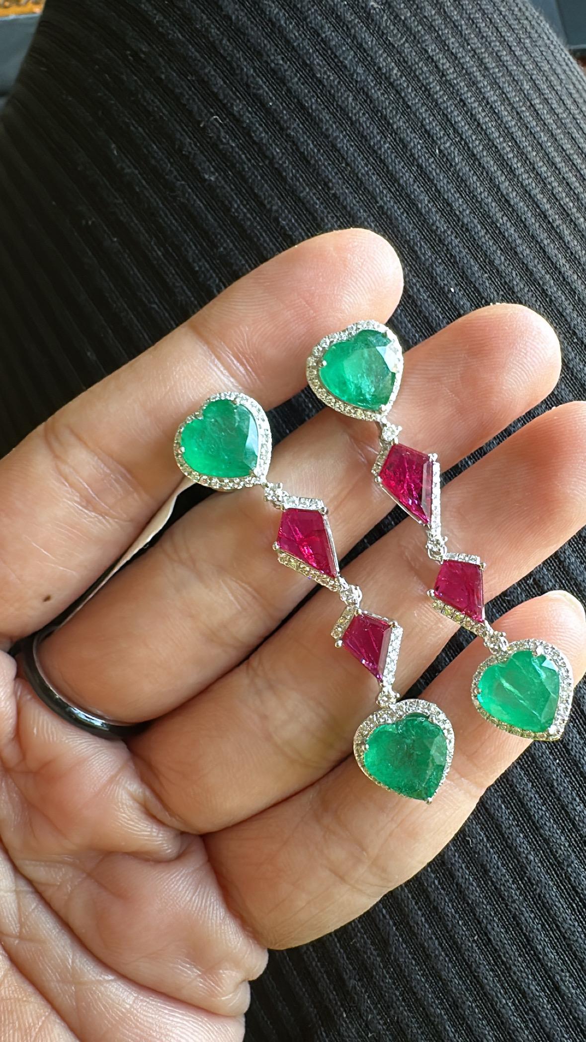 Women's or Men's Set in 18K Gold, Zambian Emerald, Mozambique Ruby & Diamonds Chandelier Earrings For Sale