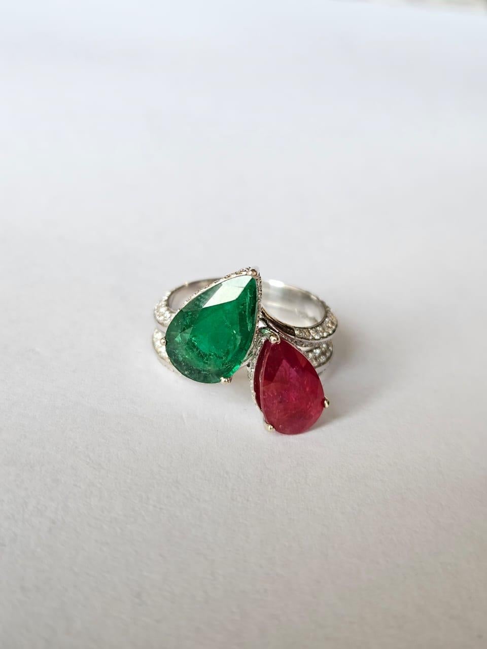 Set in 18K Gold, Zambian Emerald, Mozambique Ruby & Diamonds Engagement Ring For Sale 3