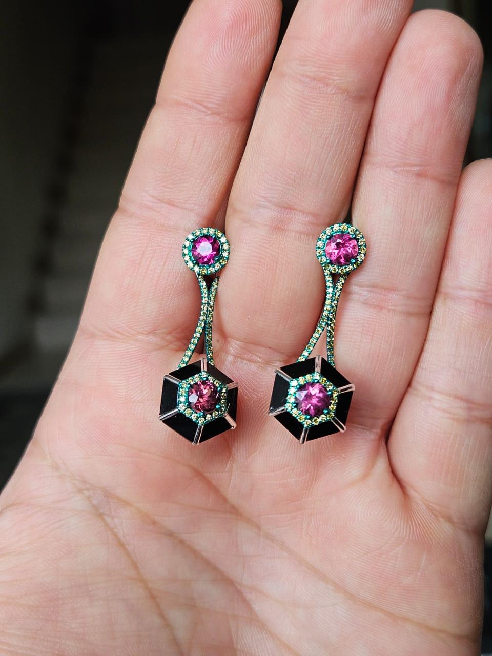 Art Deco Set in 18K Green Rhodium Gold, Tourmaline, Black Onyx & Diamonds Dangle Earrings For Sale