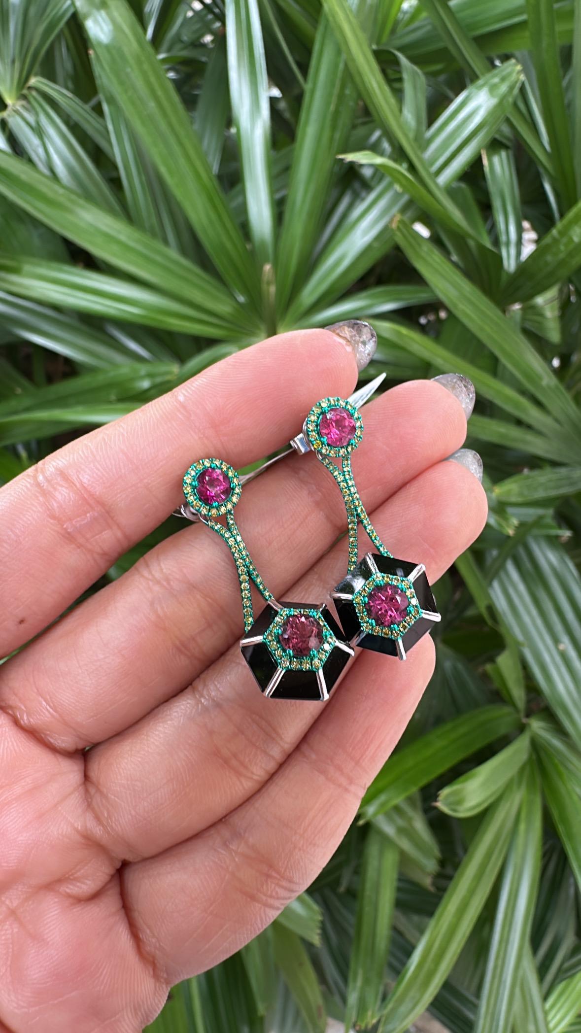 Set in 18K Green Rhodium Gold, Tourmaline, Black Onyx & Diamonds Dangle Earrings For Sale 2