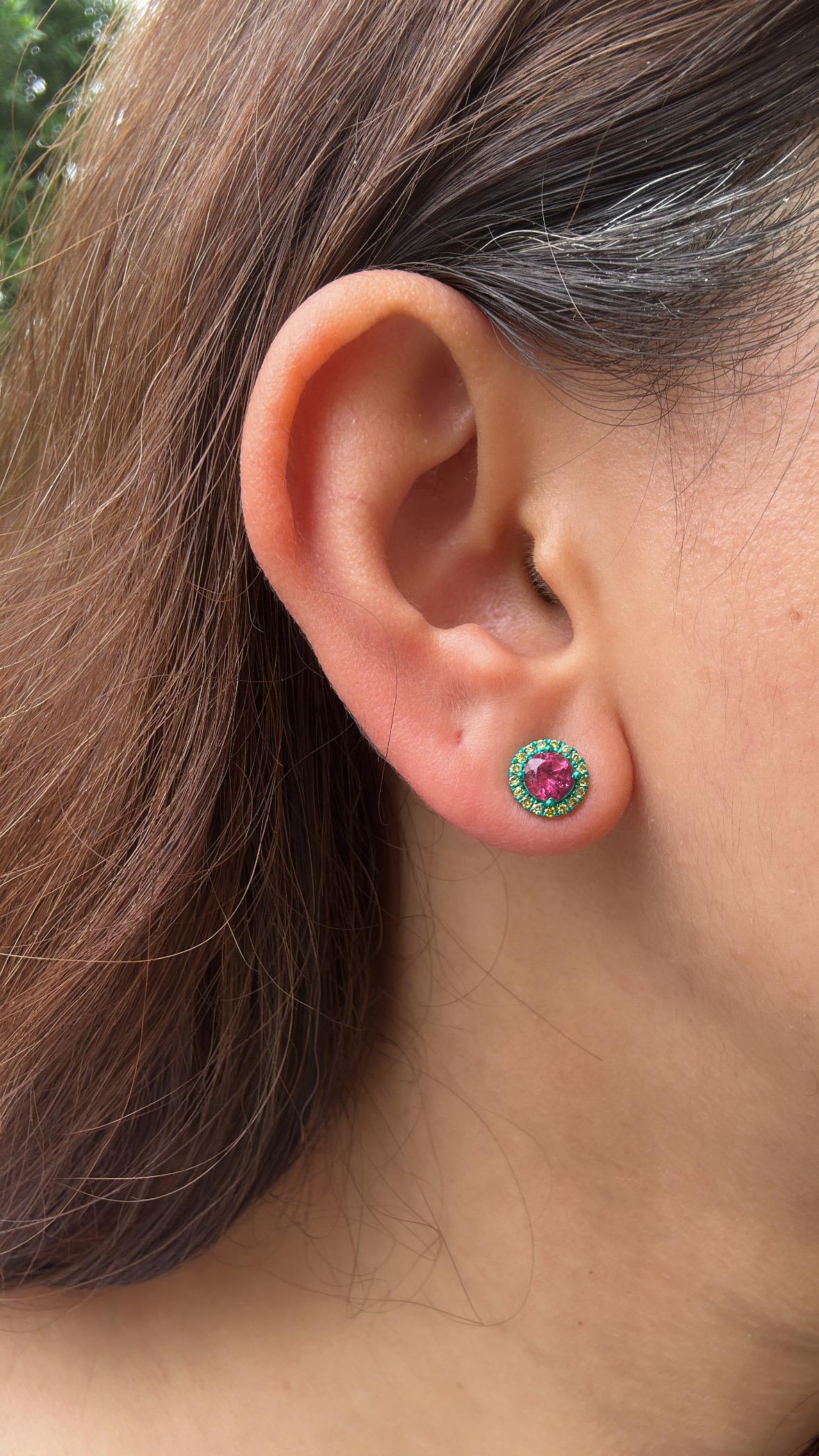 Set in 18K Green Rhodium Gold, Tourmaline, Black Onyx & Diamonds Dangle Earrings For Sale 3