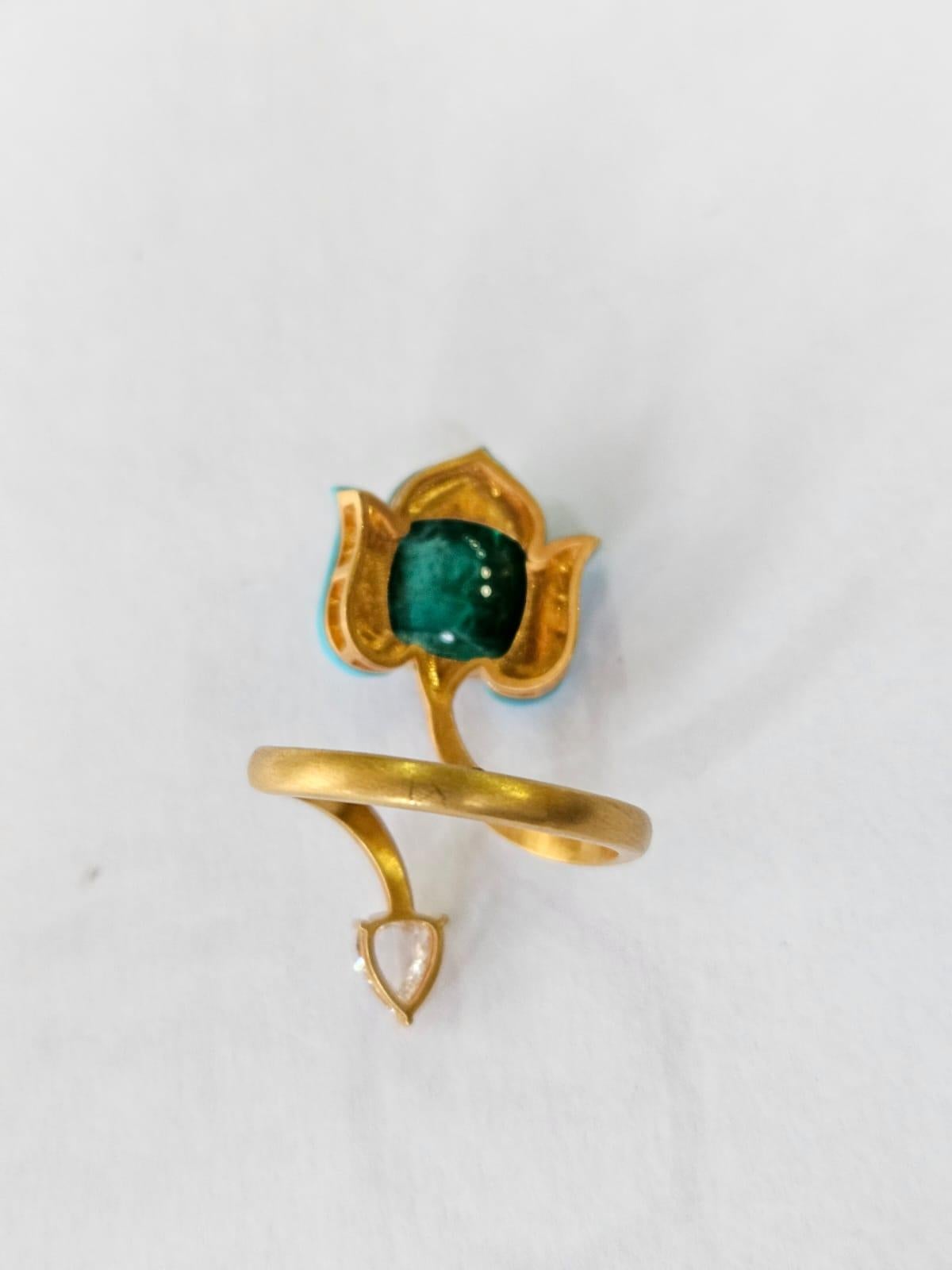 Set in 18K Matte Gold, Emerald sugarloaf, Turquoise & Diamonds Wrap Around Ring For Sale 3