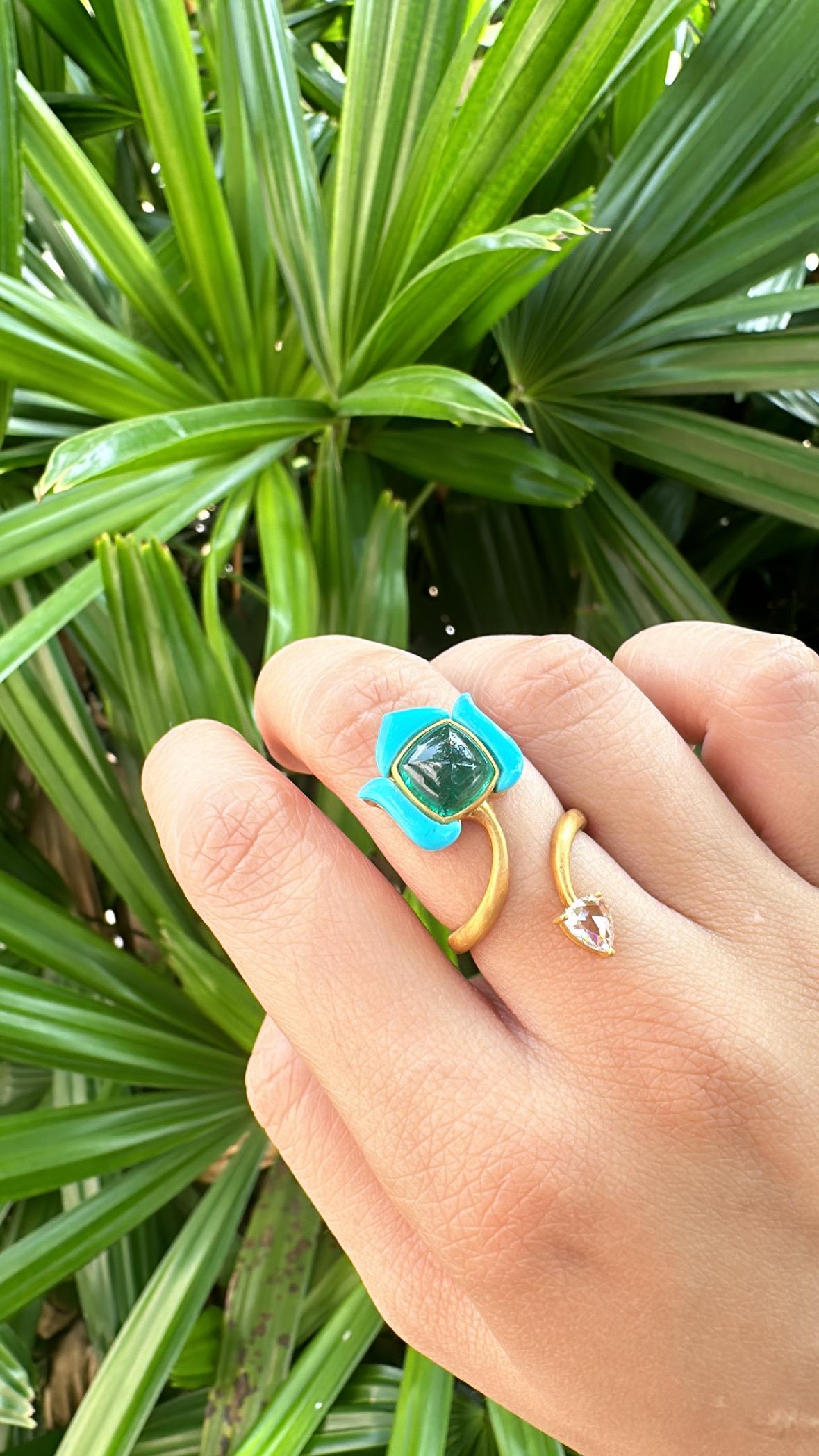Set in 18K Matte Gold, Emerald sugarloaf, Turquoise & Diamonds Wrap Around Ring For Sale 1