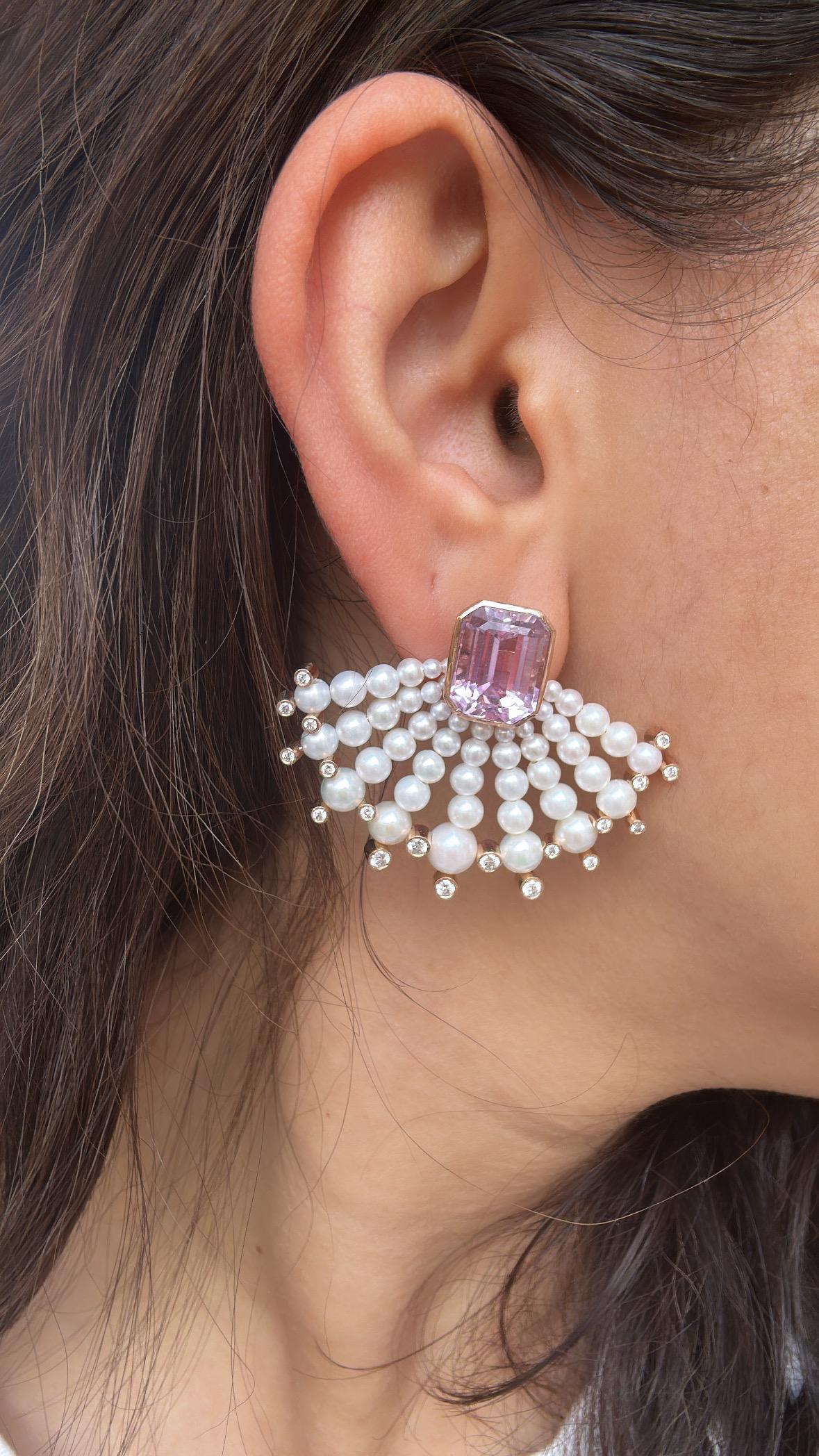 Set in 18K rose Gold, 12.66 Kunzite, Freshwater Pearls & Diamonds Stud Earrings For Sale 4