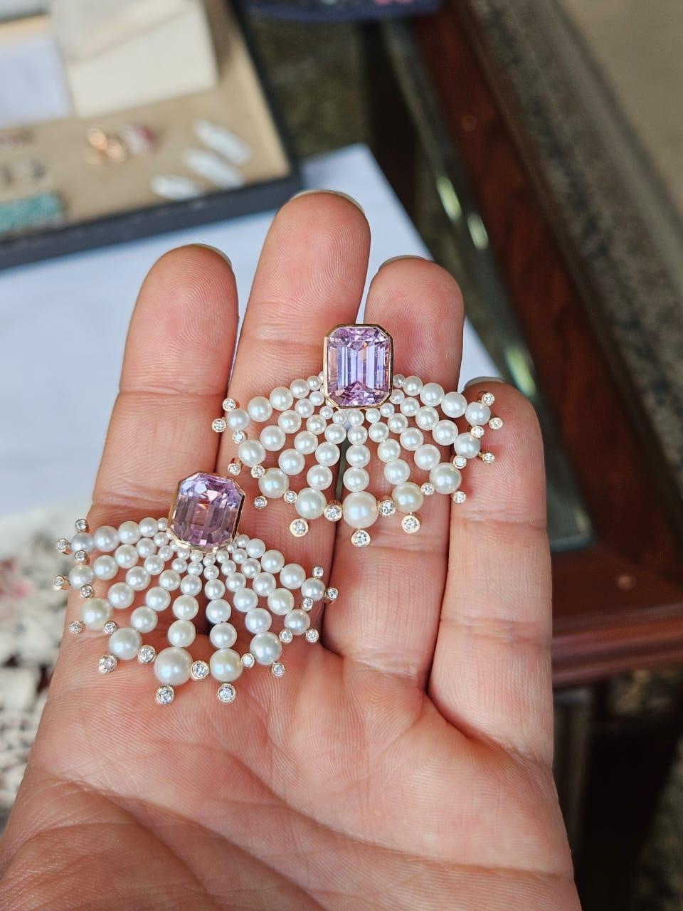 A very gorgeous and beautiful, modern style, Kunzite & Freshwater Pearls Stud Earrings set in 18K Rose Gold & natural Diamonds. The weight of the Kunzite is 12.66 carats. The weight of the Freshwater Pearls is 32.45 carats. The Diamonds weight is