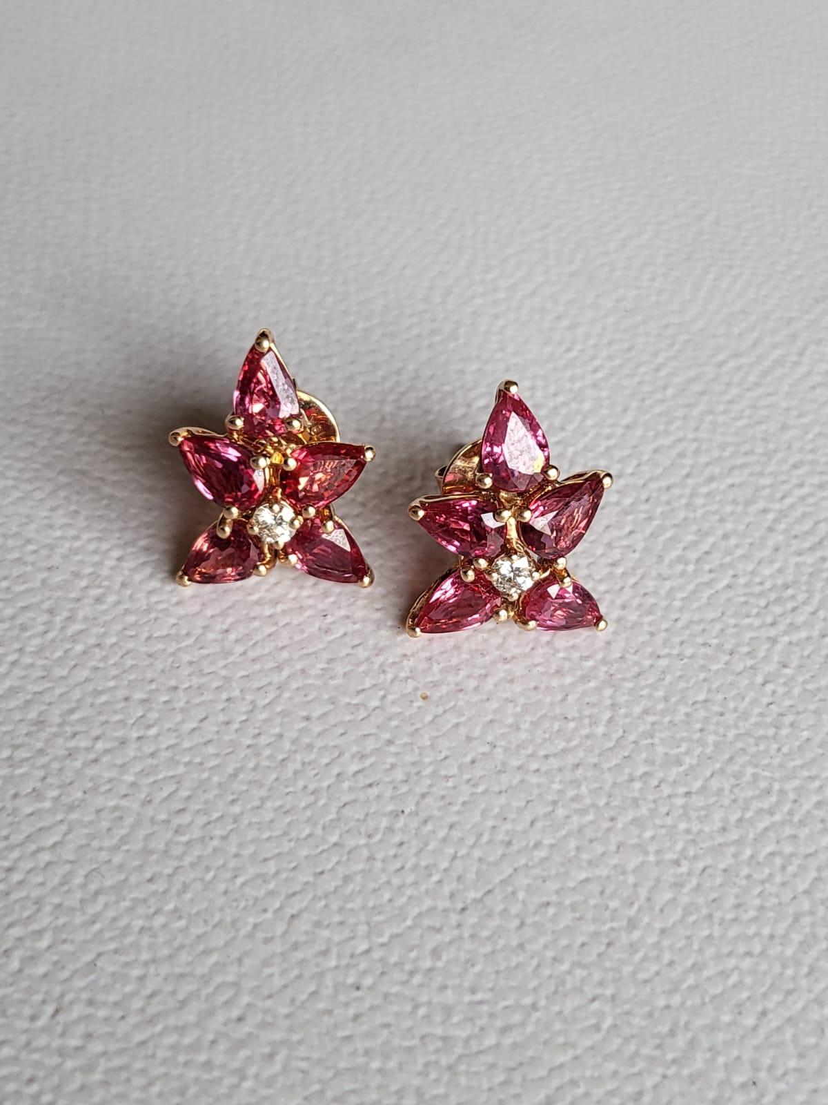 Pear Cut Set in 18k Rose Gold, 4 Carats, Natural Mozambique Ruby & Diamonds Stud Earrings For Sale