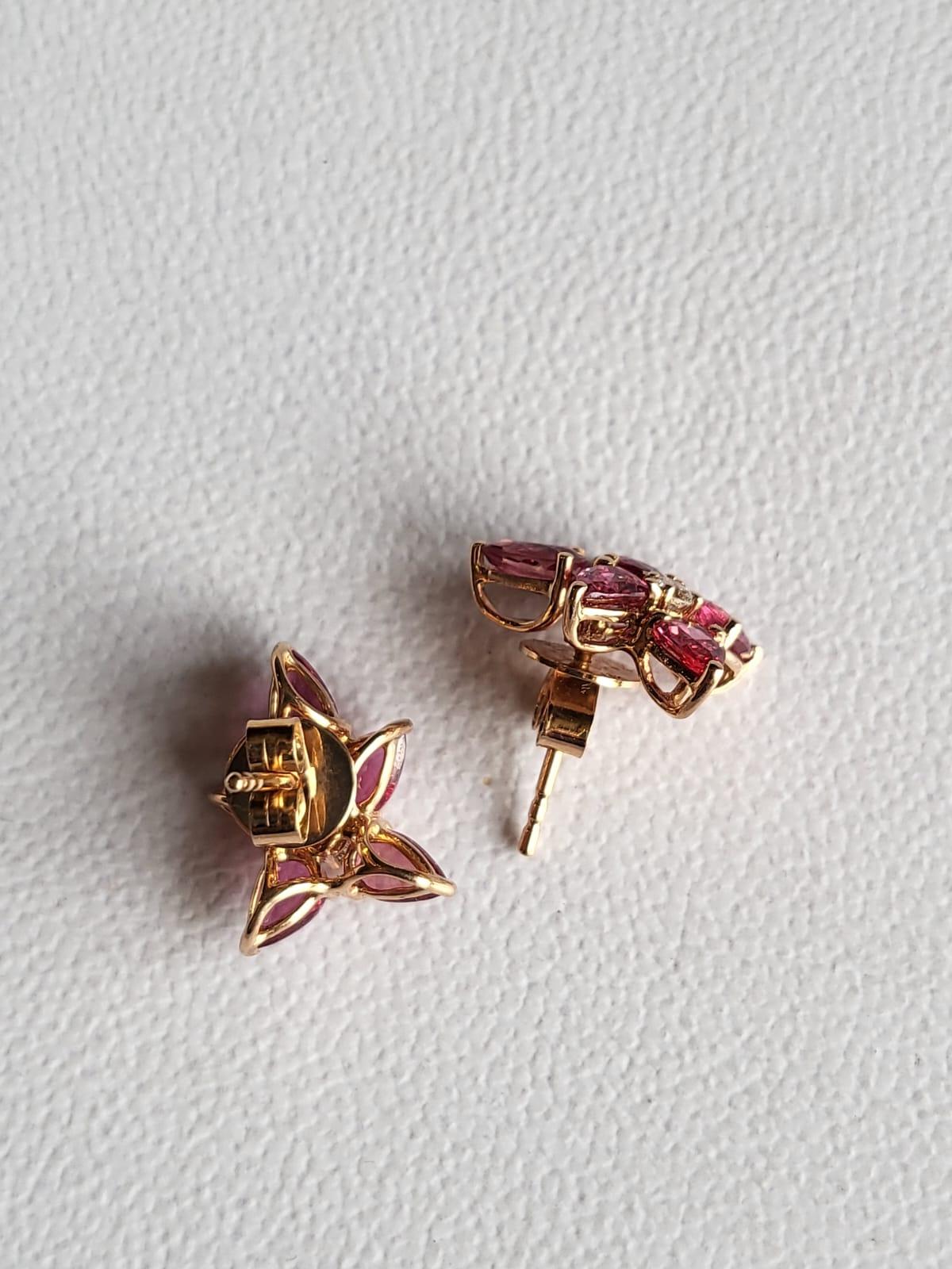 Women's or Men's Set in 18k Rose Gold, 4 Carats, Natural Mozambique Ruby & Diamonds Stud Earrings For Sale