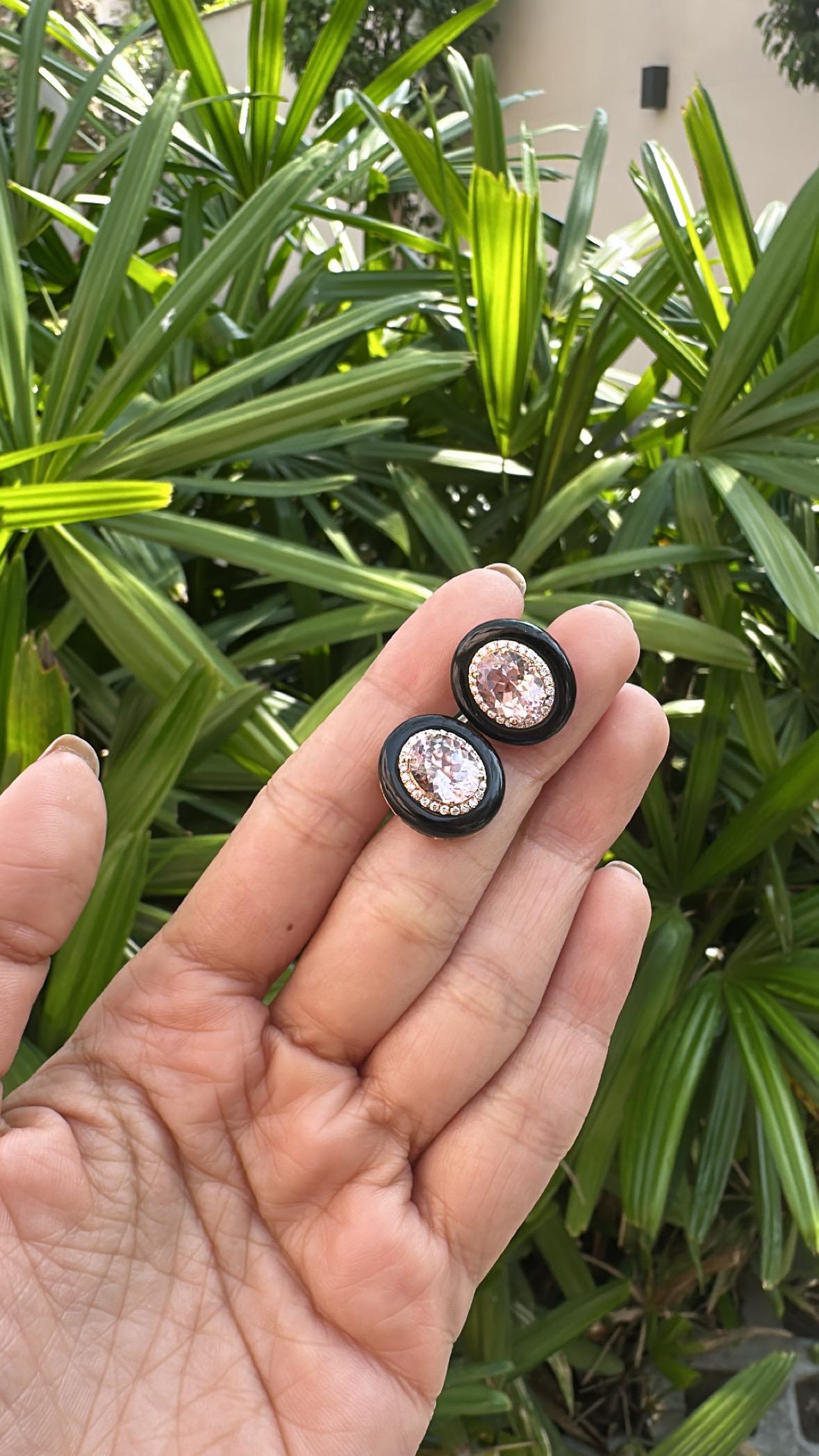 Set in 18K Rose Gold, 4.88 carats Morganite, Black Onyx & Diamonds Stud Earrings For Sale 2