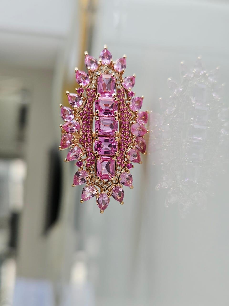Anillo de cóctel de zafiros rosas de Ceilán y diamantes, engastado en oro rosa de 18 quilates, 5,86 quilates en venta 5