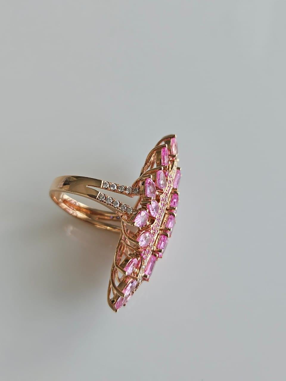 Anillo de cóctel de zafiros rosas de Ceilán y diamantes, engastado en oro rosa de 18 quilates, 5,86 quilates en venta 3