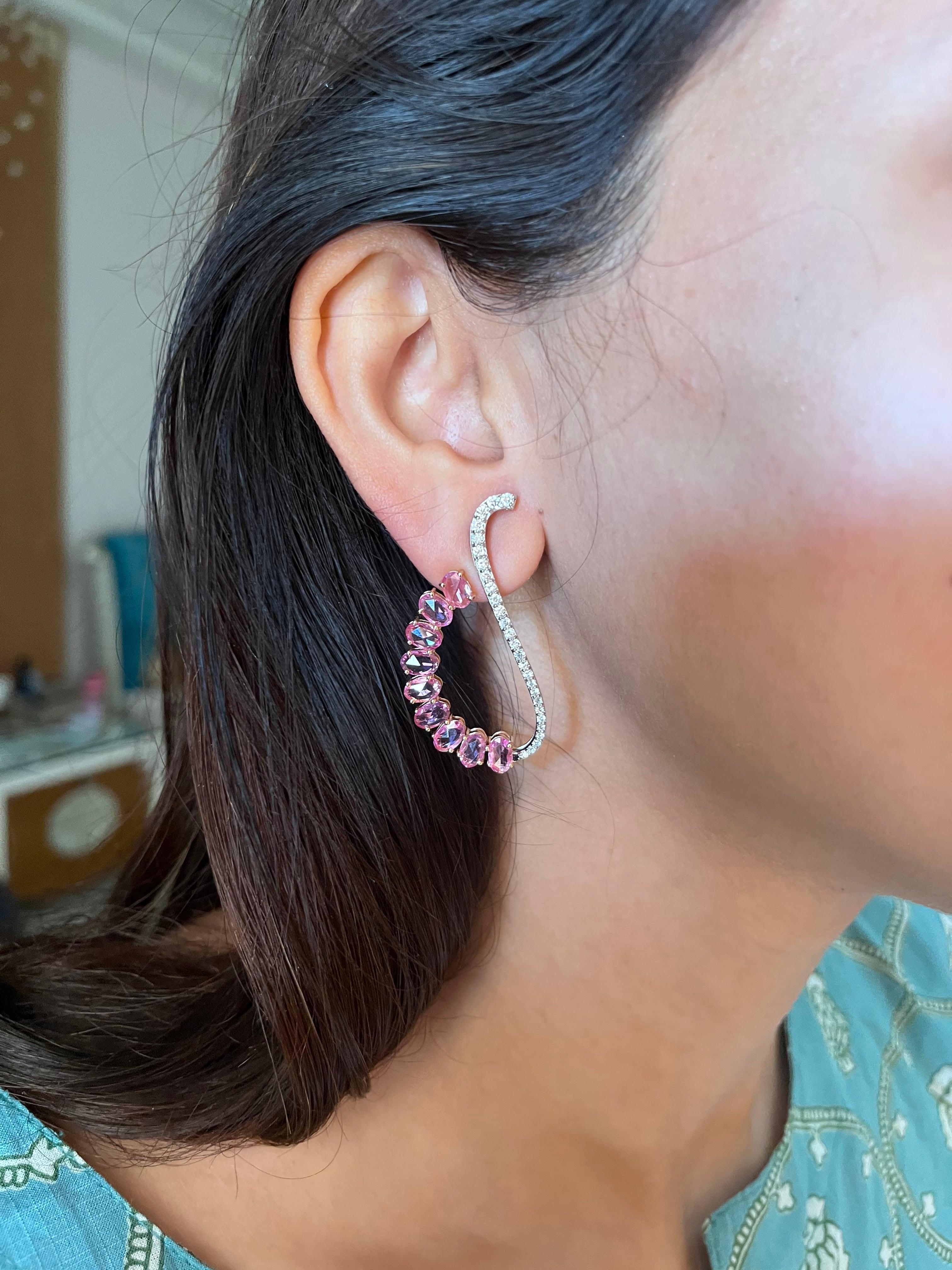 Set in 18K Rose Gold, 6.27 Carats, Pink Sapphire & Diamonds Chandelier Earrings In New Condition In Hong Kong, HK