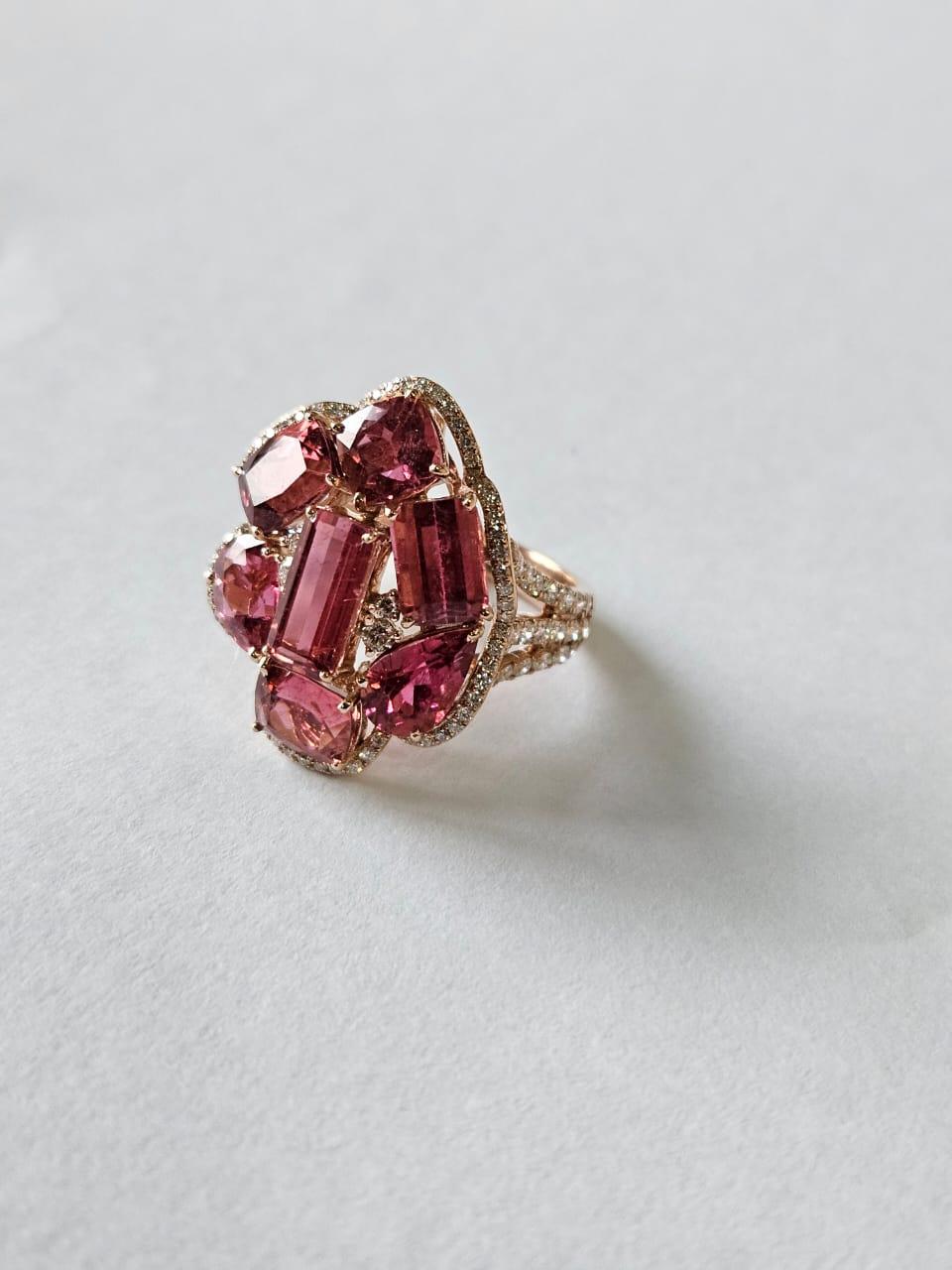 Moderno Anello Cocktail Cluster con tormalina e diamanti in oro rosa 18 carati, 8,48 carati in vendita