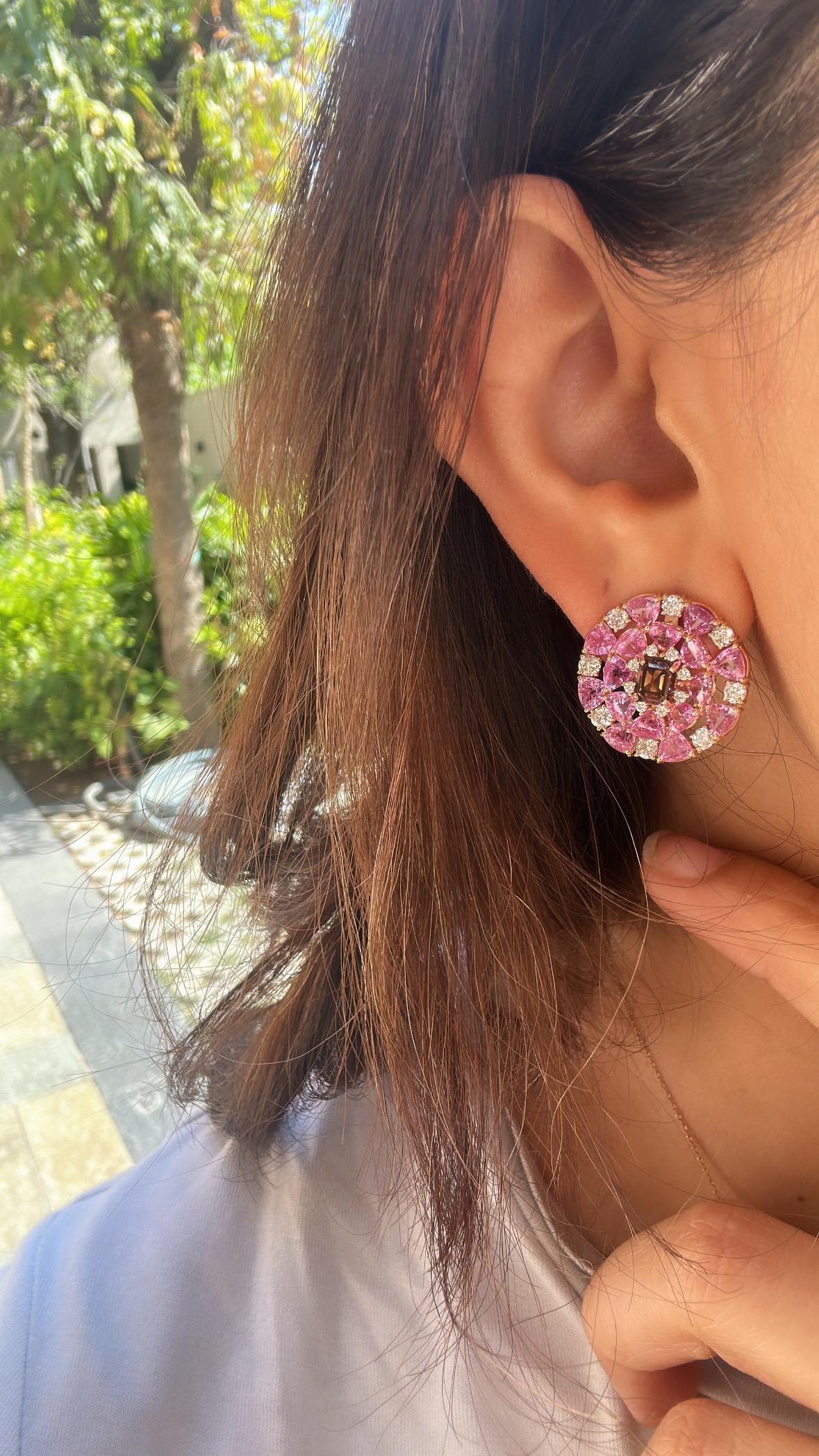 Trillion Cut Set in 18K Rose Gold, 8.96 carats Ceylon Pink Sapphires & Diamonds Stud Earrings For Sale