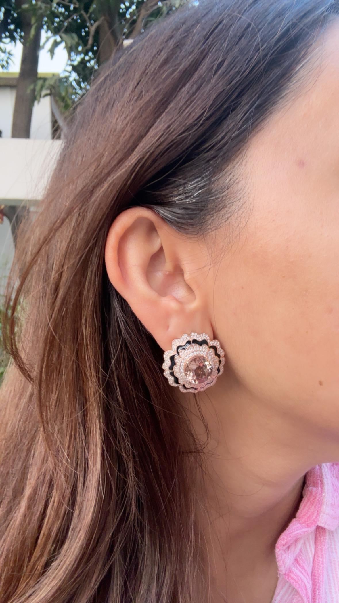 Orecchino con borchia in oro rosa 18 carati, Morganite da 9,15 carati, smalto nero e diamanti in vendita 7