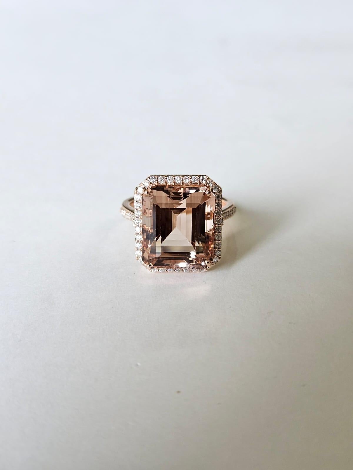 Taille émeraude Bague de fiançailles moderne en or rose 18 carats, 9,59 carats, Morganite et diamants en vente