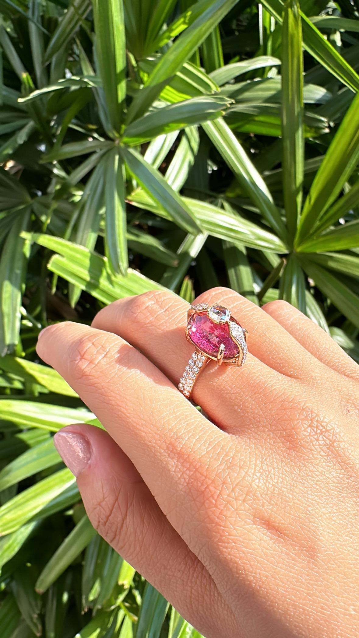 Set in 18K Rose Gold, 9.98 carats, Tourmaline & Rose Cut Diamonds Dome Ring For Sale 2