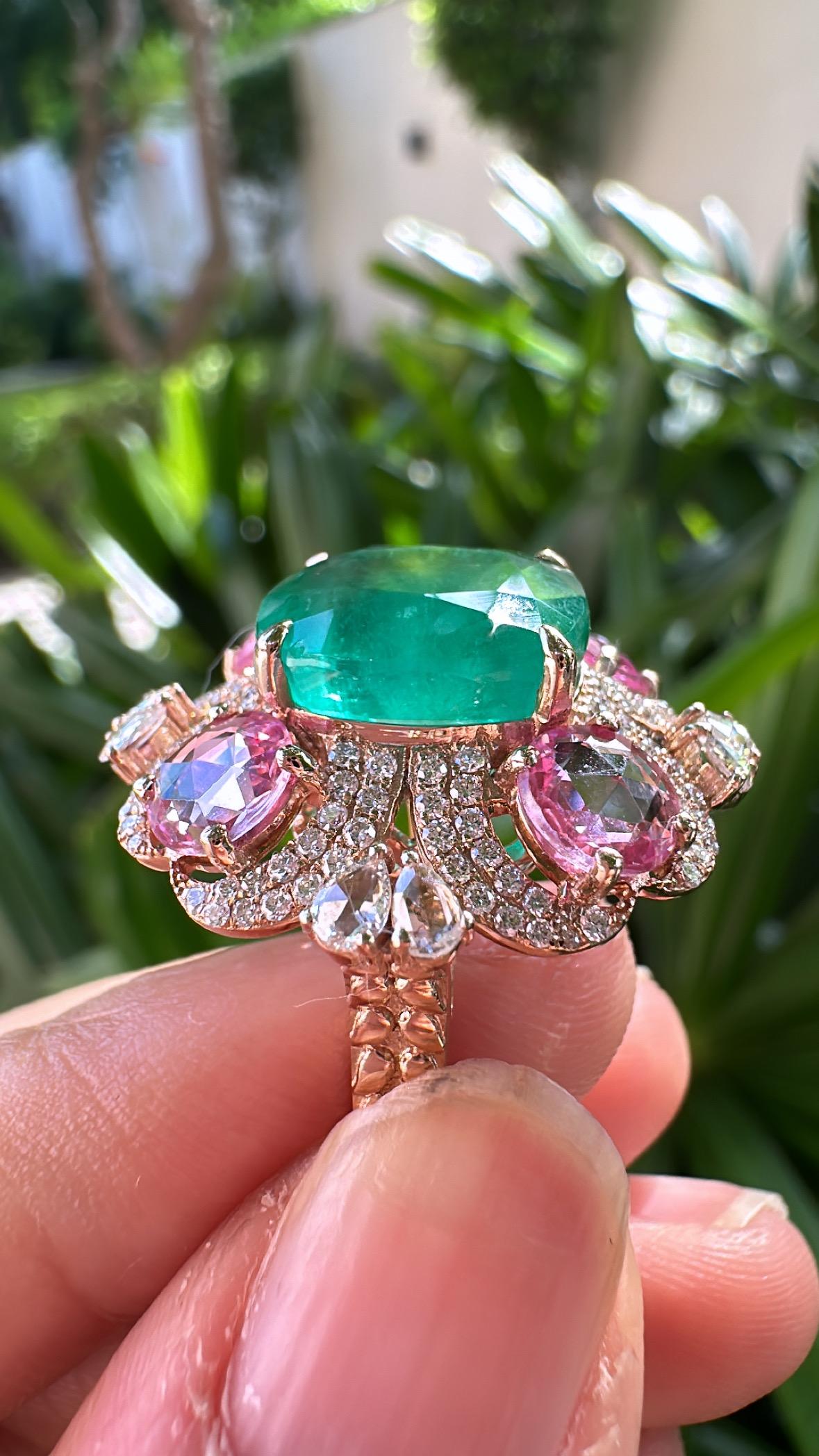 Set in 18K Rose Gold, Emerald, Pink Sapphires & Rose Cut Diamonds Cocktail Ring For Sale 2