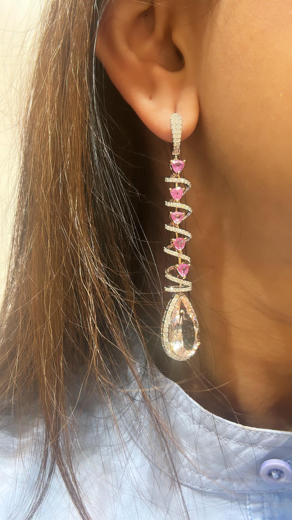 Boucles d'oreilles chandelier en or rose 18 carats, morganite, saphirs roses et diamants en vente 1