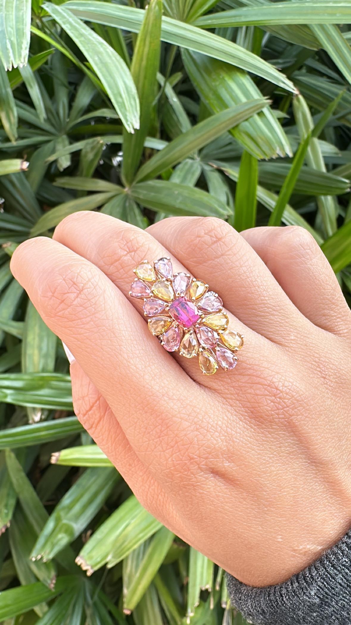 Set in 18 Karat Roségold, rosa Saphiren, Turmalin und Diamant-Cluster-Cocktailring im Angebot 5