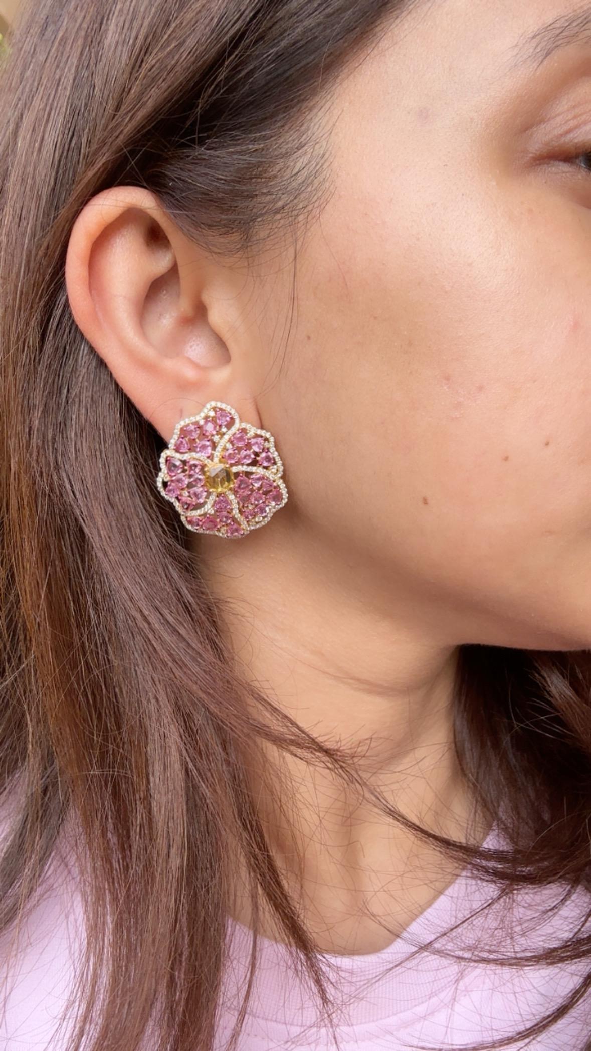 Boucles d'oreilles en or rose 18 carats, saphirs roses, saphirs jaunes et diamants en vente 4