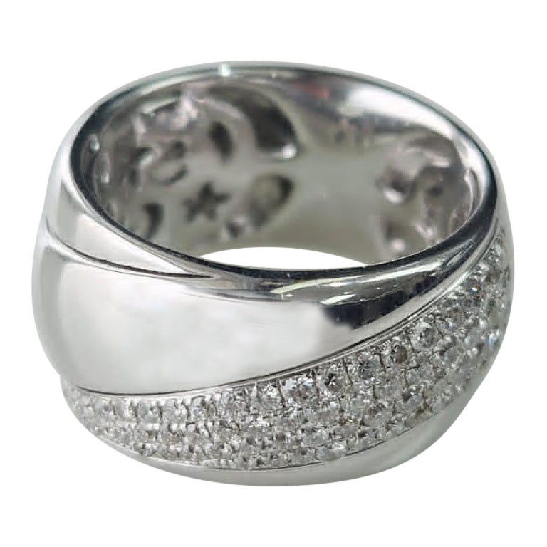 Set in 18K Solid White Gold, 0.50 carat Diamonds Men's Engagement Band Ring