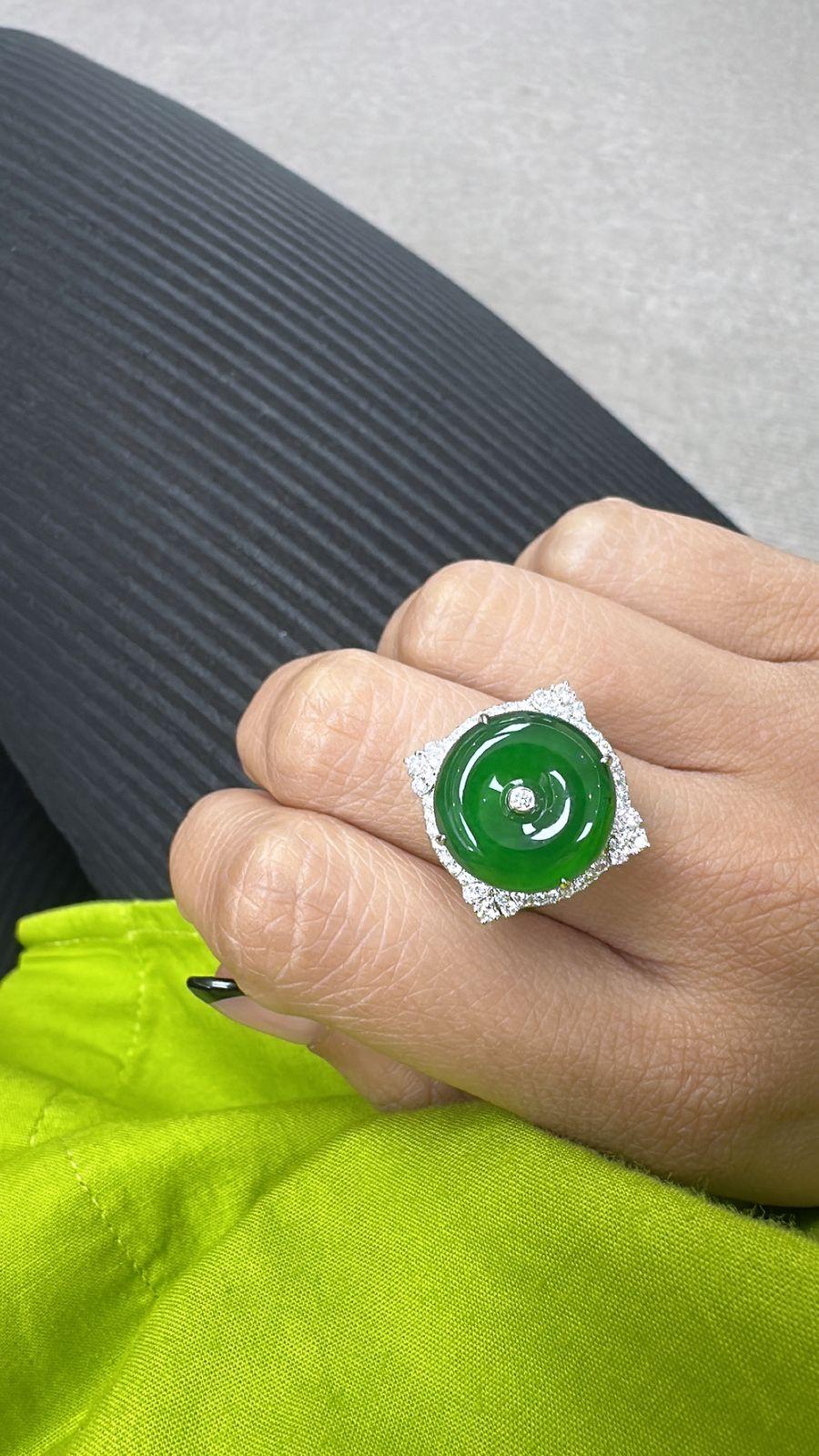 Verlobungsring aus 18 Karat Weißgold, 10,07 Karat, Jadeit, Jade und Diamanten (Moderne) im Angebot