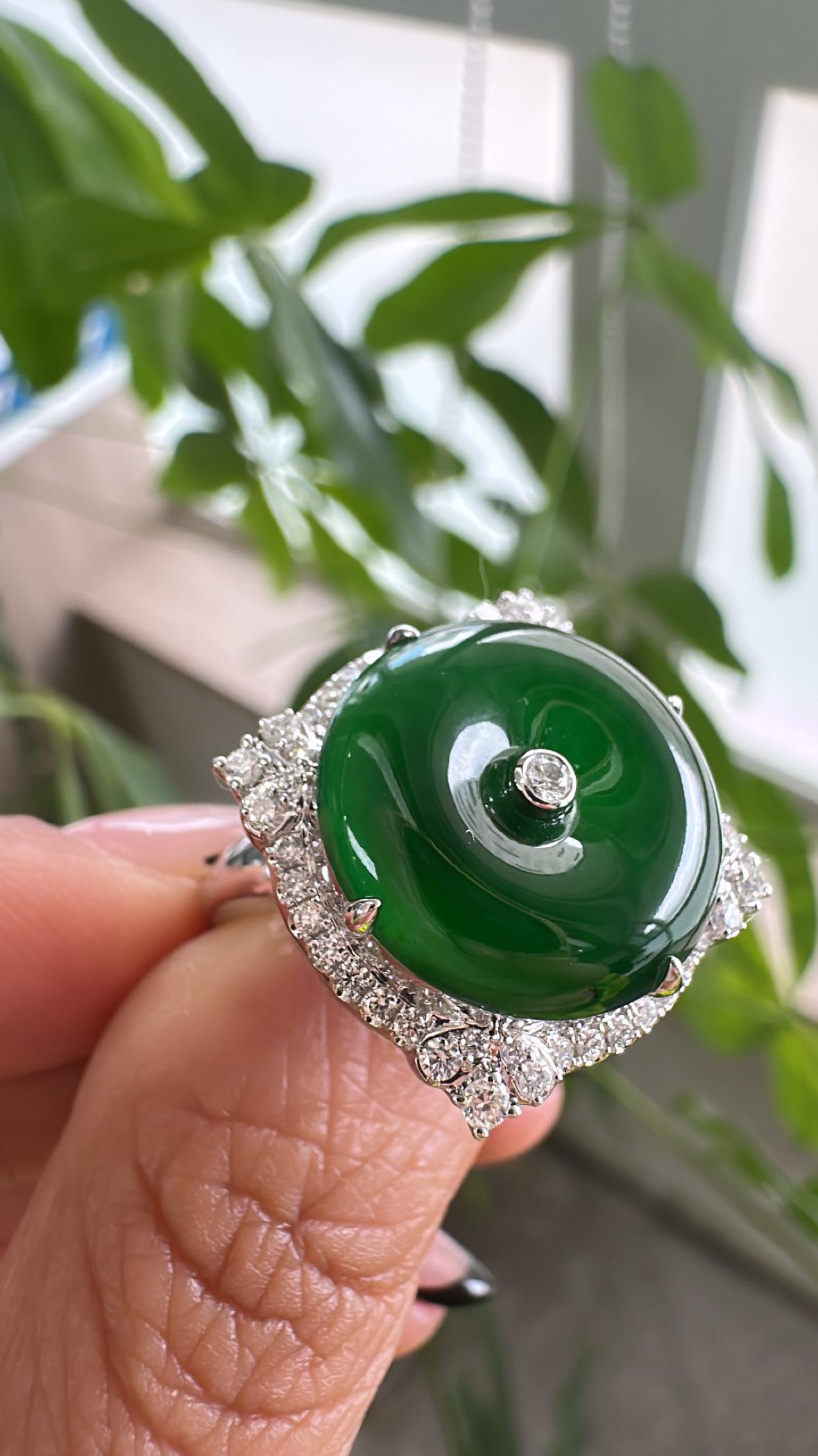 Verlobungsring aus 18 Karat Weißgold, 10,07 Karat, Jadeit, Jade und Diamanten im Angebot 1