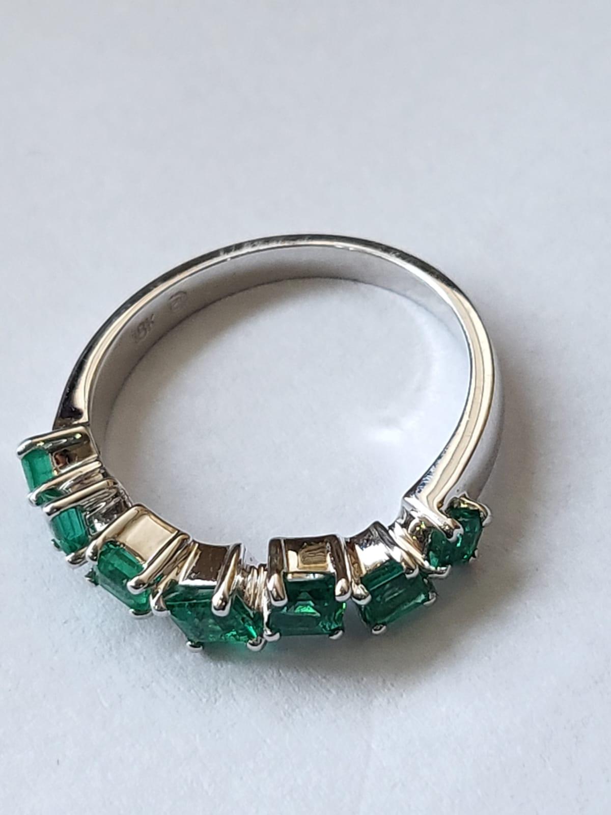 Square Cut Set in 18K White Gold, 1.02 carats, natural Zambian Emerald Band Ring For Sale