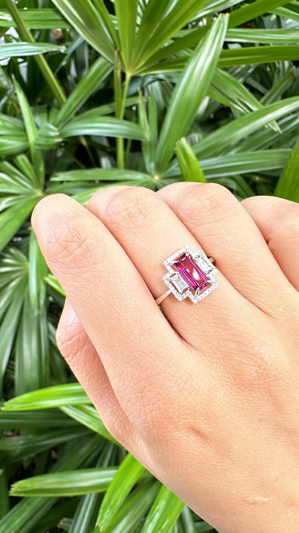 Set in 18K White Gold, 1.26 carats Rubellite & Baguette Diamonds Engagement Ring For Sale 4