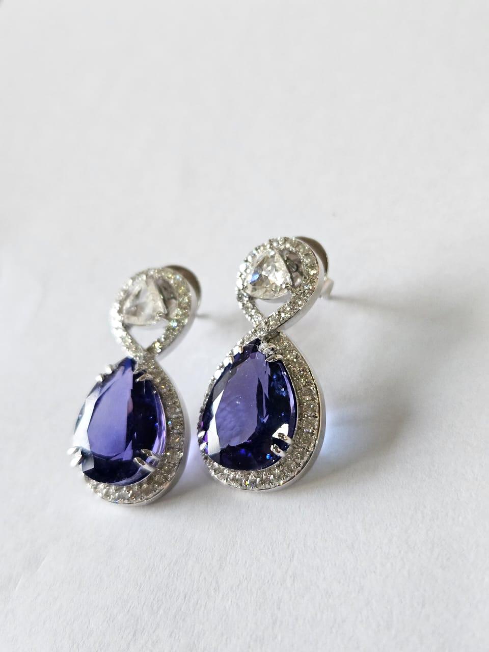 Set in 18K White Gold, 14.52 carats, Tanzanite & Rose Cut Diamonds Drop Earrings In New Condition For Sale In Hong Kong, HK
