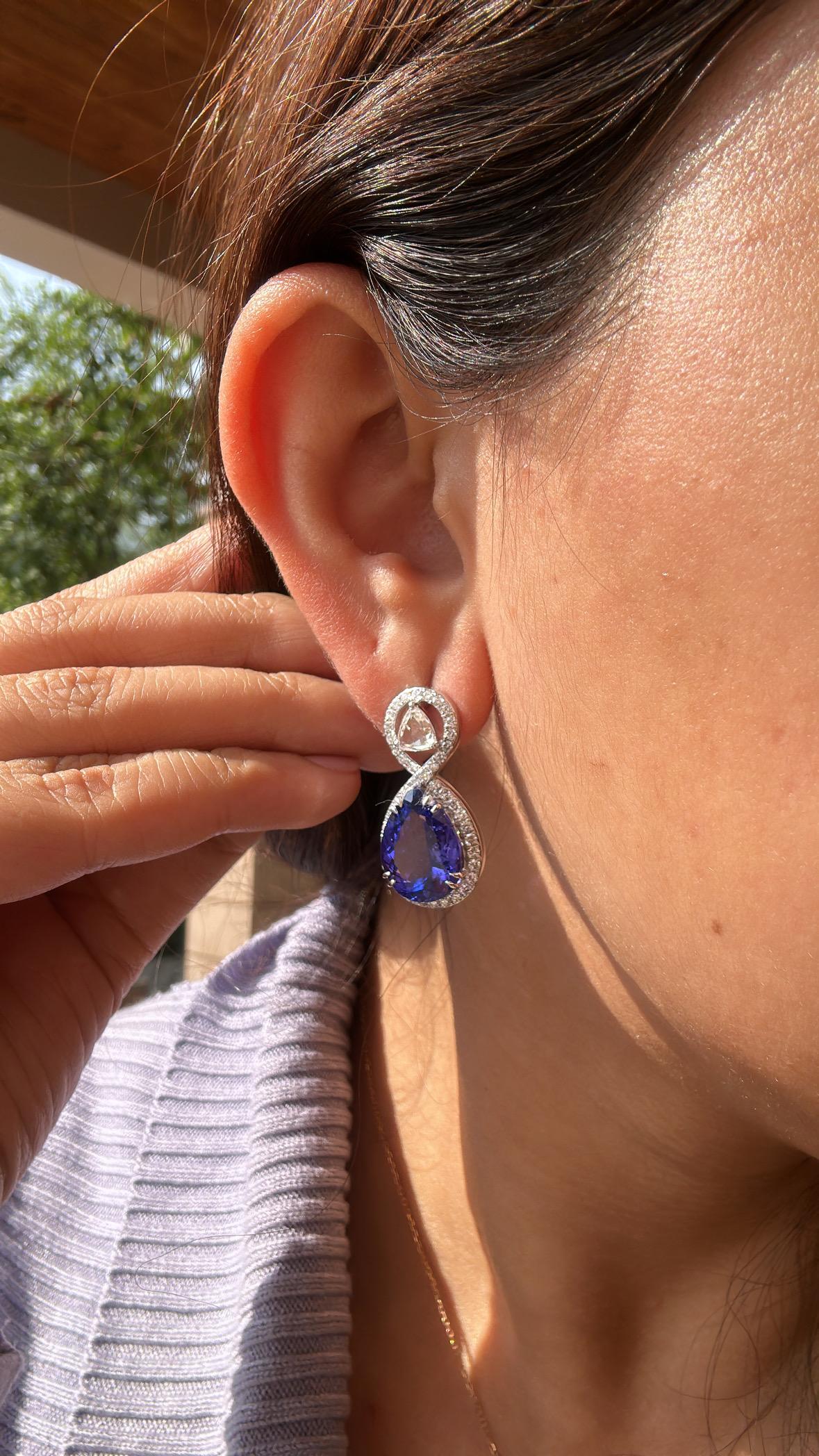 Set in 18K White Gold, 14.52 carats, Tanzanite & Rose Cut Diamonds Drop Earrings For Sale 1