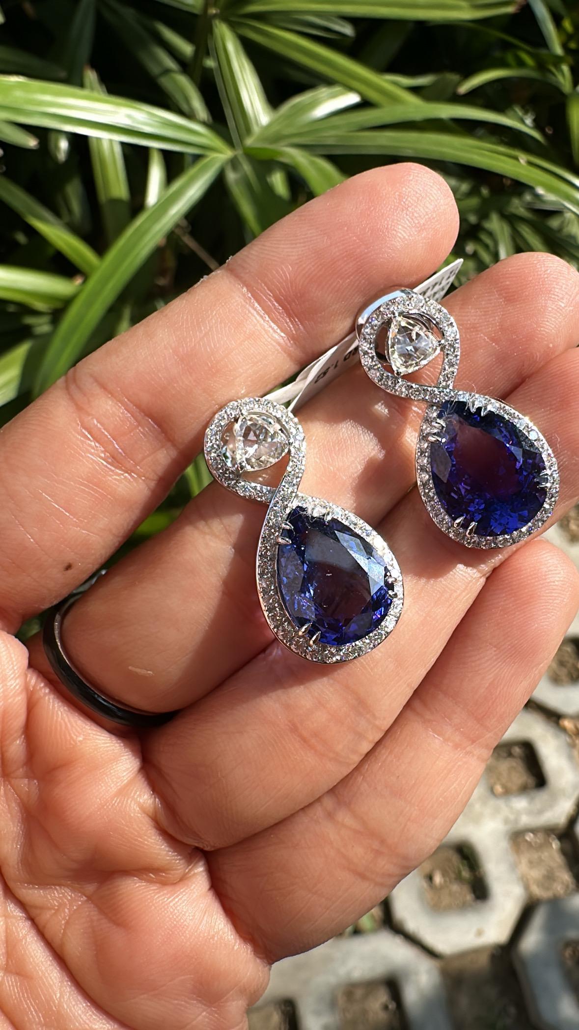 Set in 18K White Gold, 14.52 carats, Tanzanite & Rose Cut Diamonds Drop Earrings For Sale 4