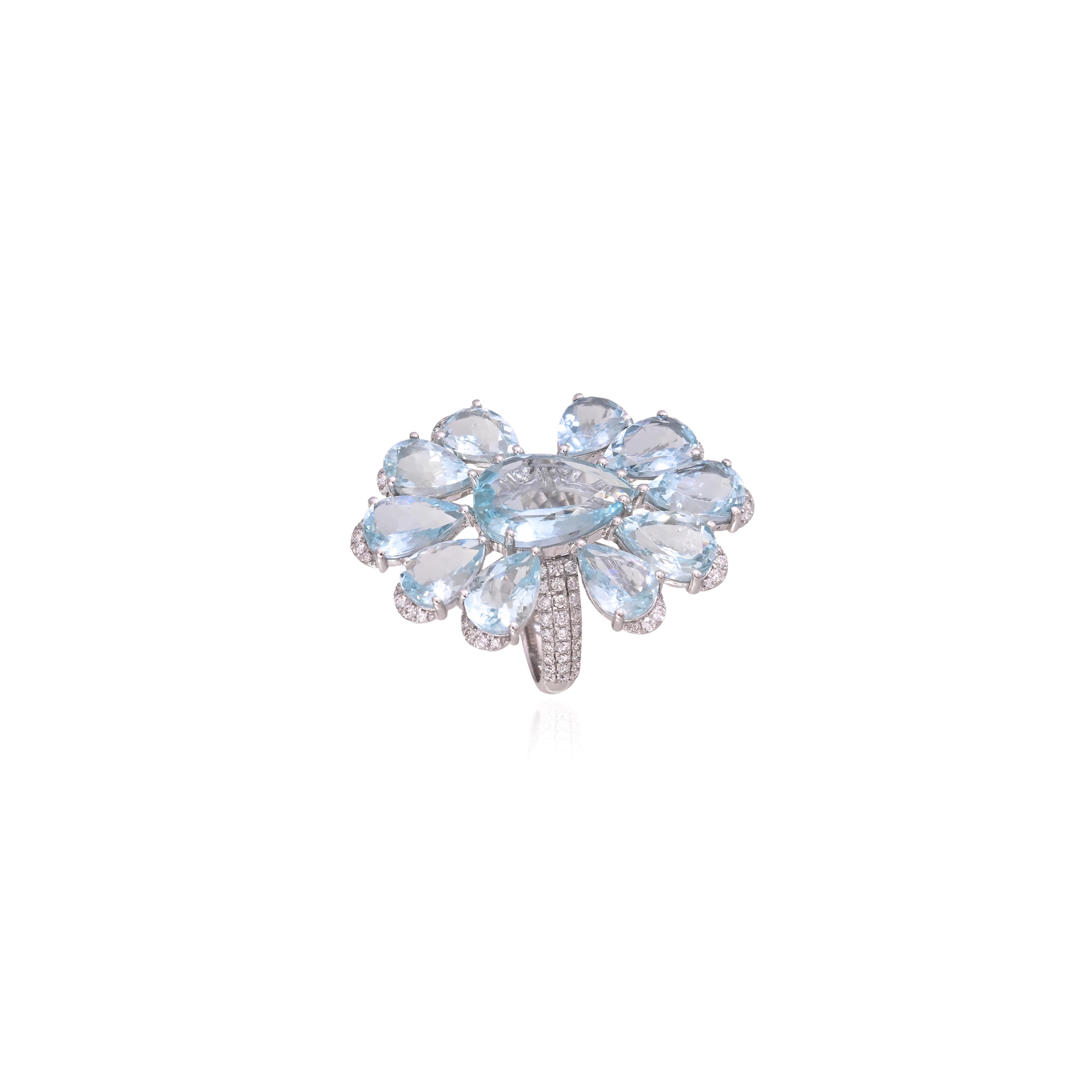 Pear Cut Set in 18K White Gold, 16.20 carats Aquamarine & Diamond oversized Cocktail Ring For Sale