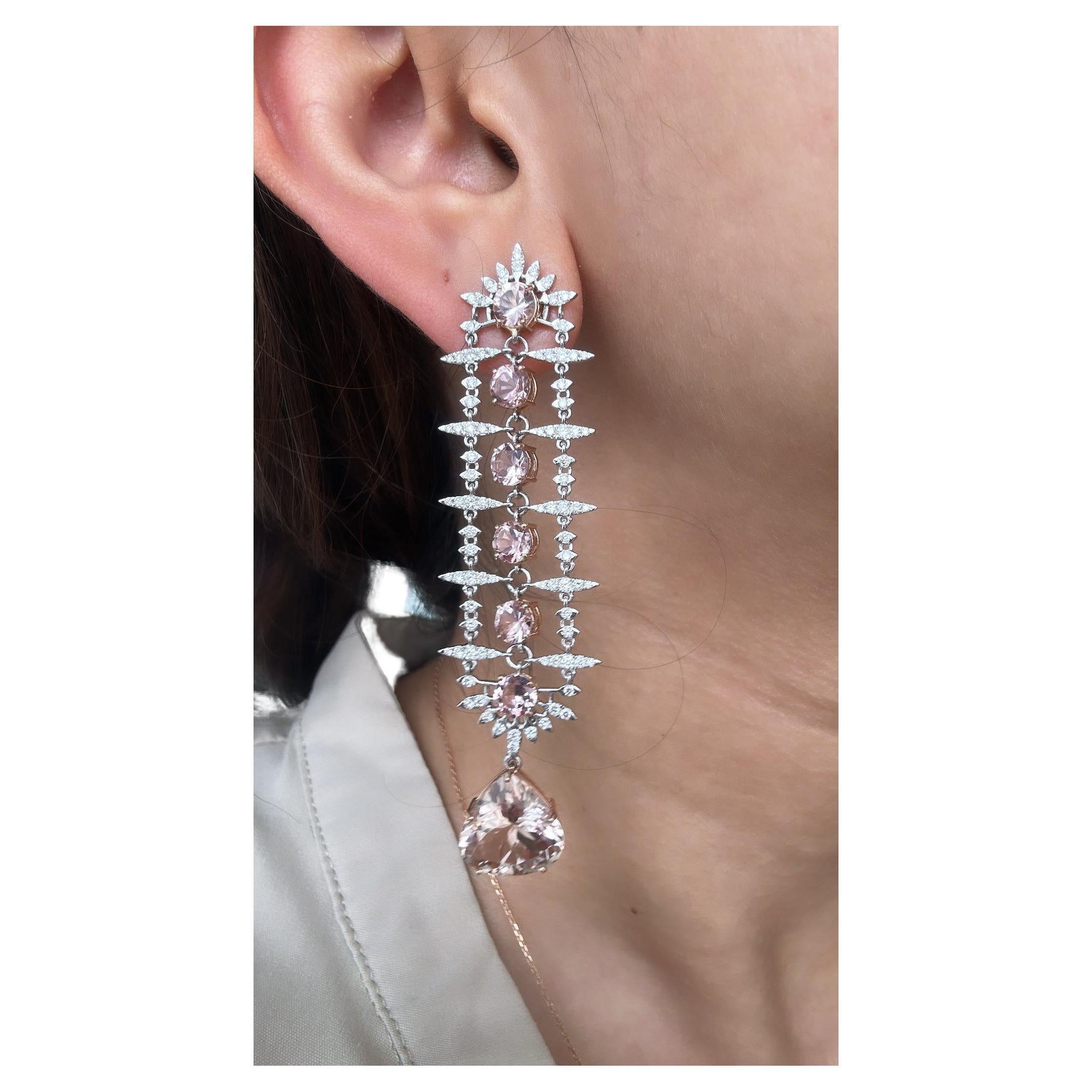 Set in 18K White Gold, 18.06 carats Morganites & Diamonds Chandelier Earrings For Sale