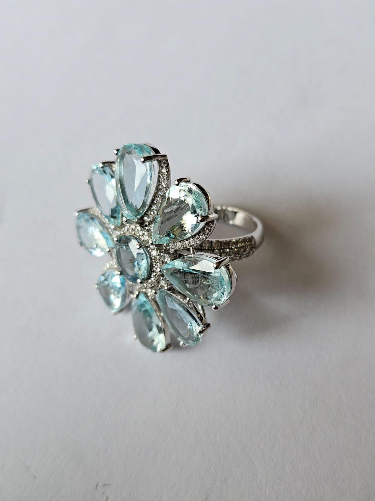 Pear Cut Set in 18K White Gold, 18.94 carats Aquamarine & Diamond oversized Cocktail Ring For Sale
