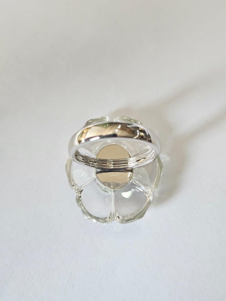 Moderno Anello da cocktail con tanzanite, cristalli e diamanti, in oro bianco 18 carati, 2,00 carati in vendita