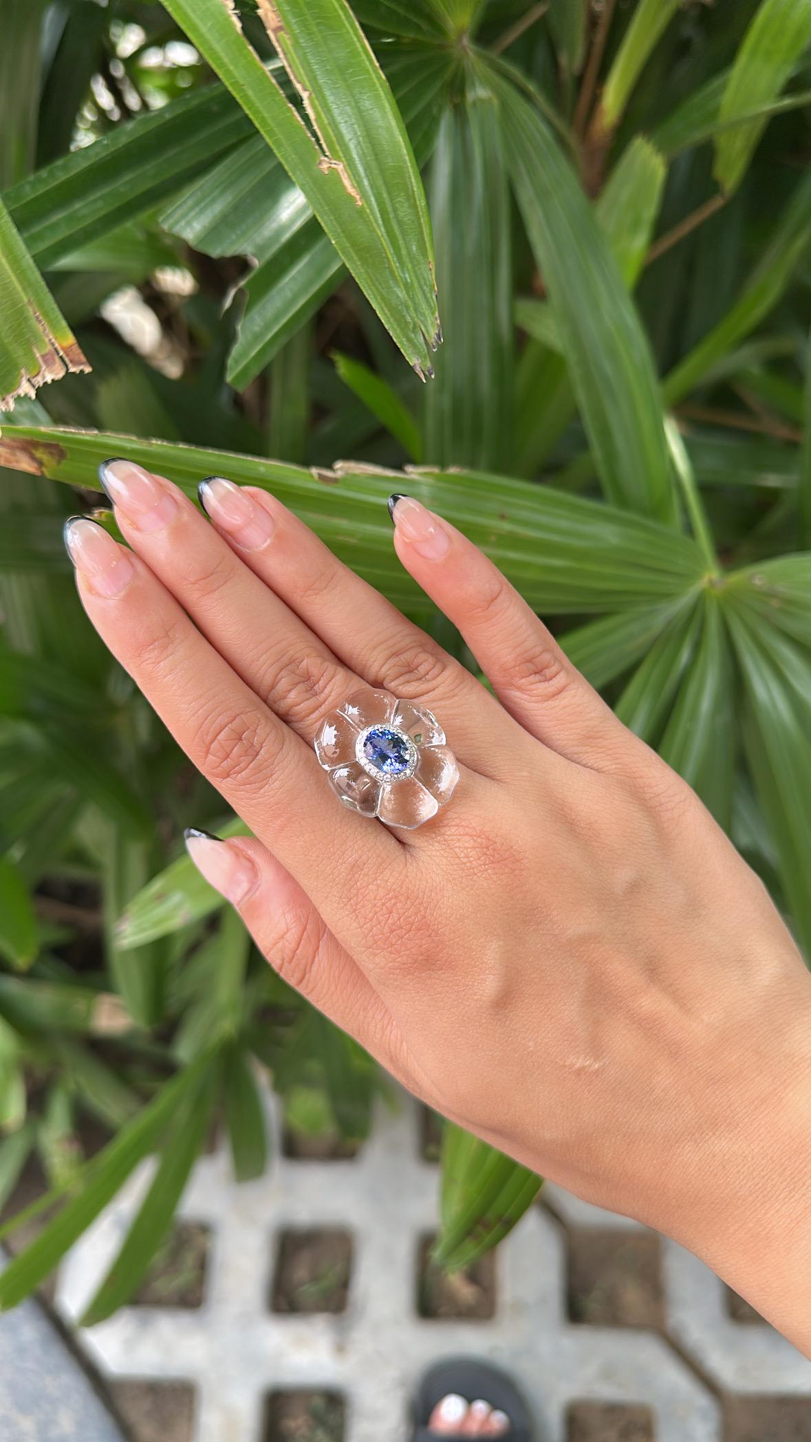 da uomo o donna Anello da cocktail con tanzanite, cristalli e diamanti, in oro bianco 18 carati, 2,00 carati in vendita