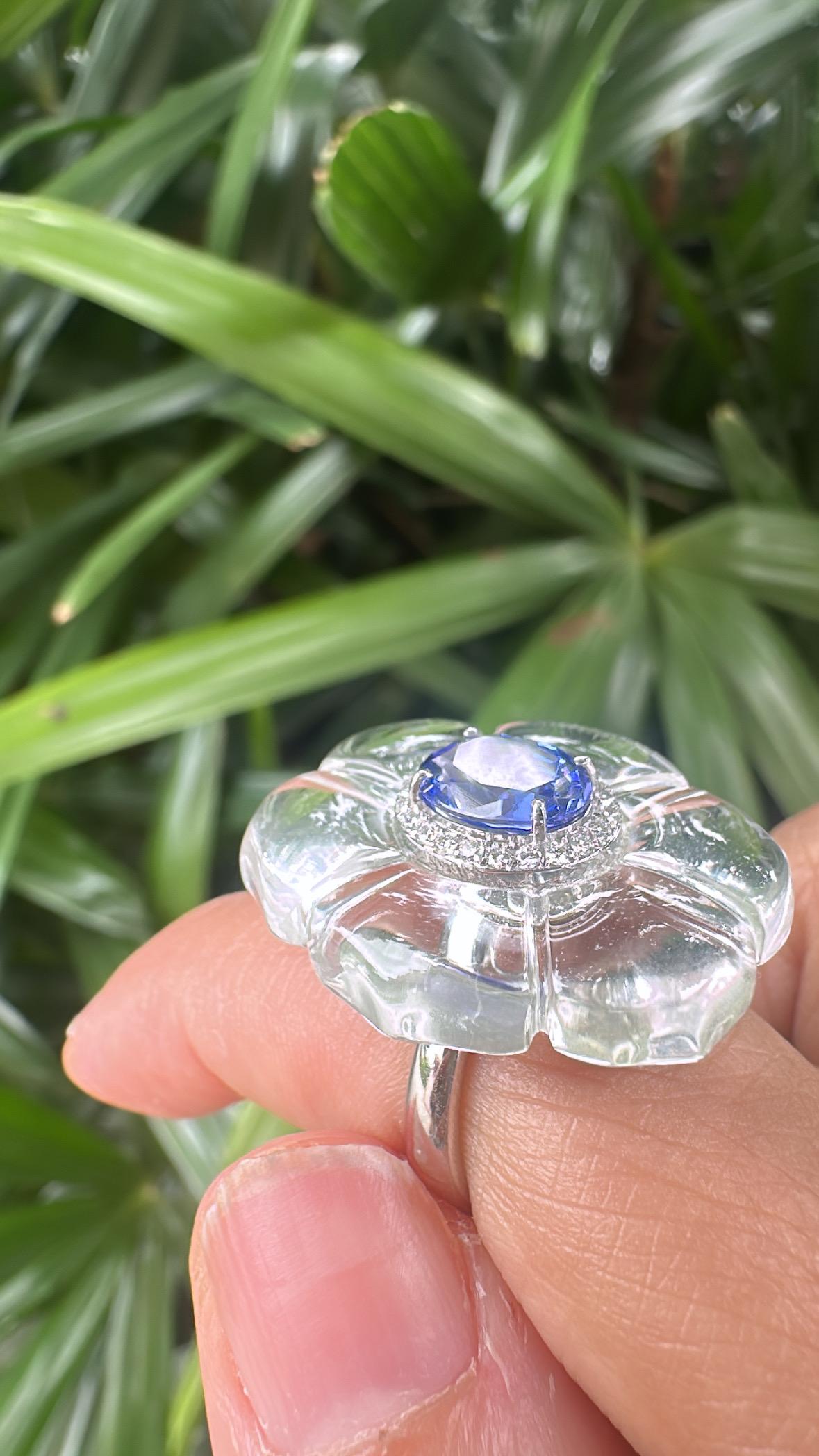 In 18K Weißgold gefasst, 2,08 Karat, Tansanit, Kristall und Diamanten Cocktail-Ring für Damen oder Herren im Angebot
