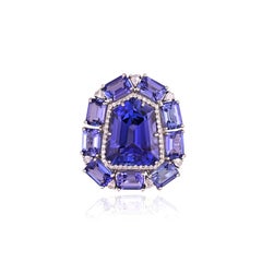 Set in 18K white Gold, 21.21 carats, Tanzanite & Rose Cut Diamonds Cocktail Ring