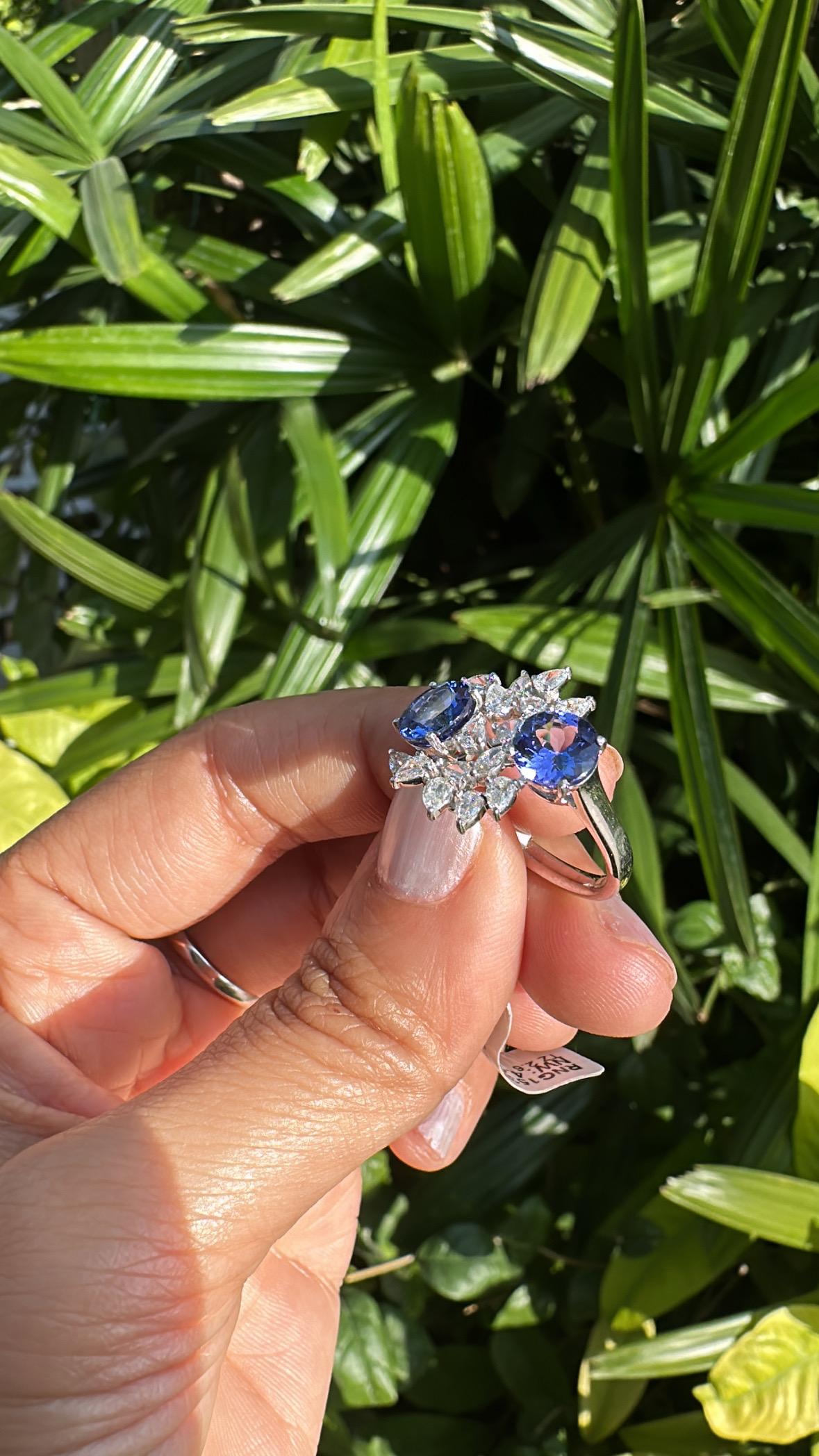 Verlobungsring aus 18 Karat Weißgold, 2,60 Karat Tansanit und Diamanten für Damen oder Herren im Angebot