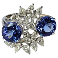 Set in 18K White Gold, 2.60 carats Tanzanite & Diamonds Engagement Ring