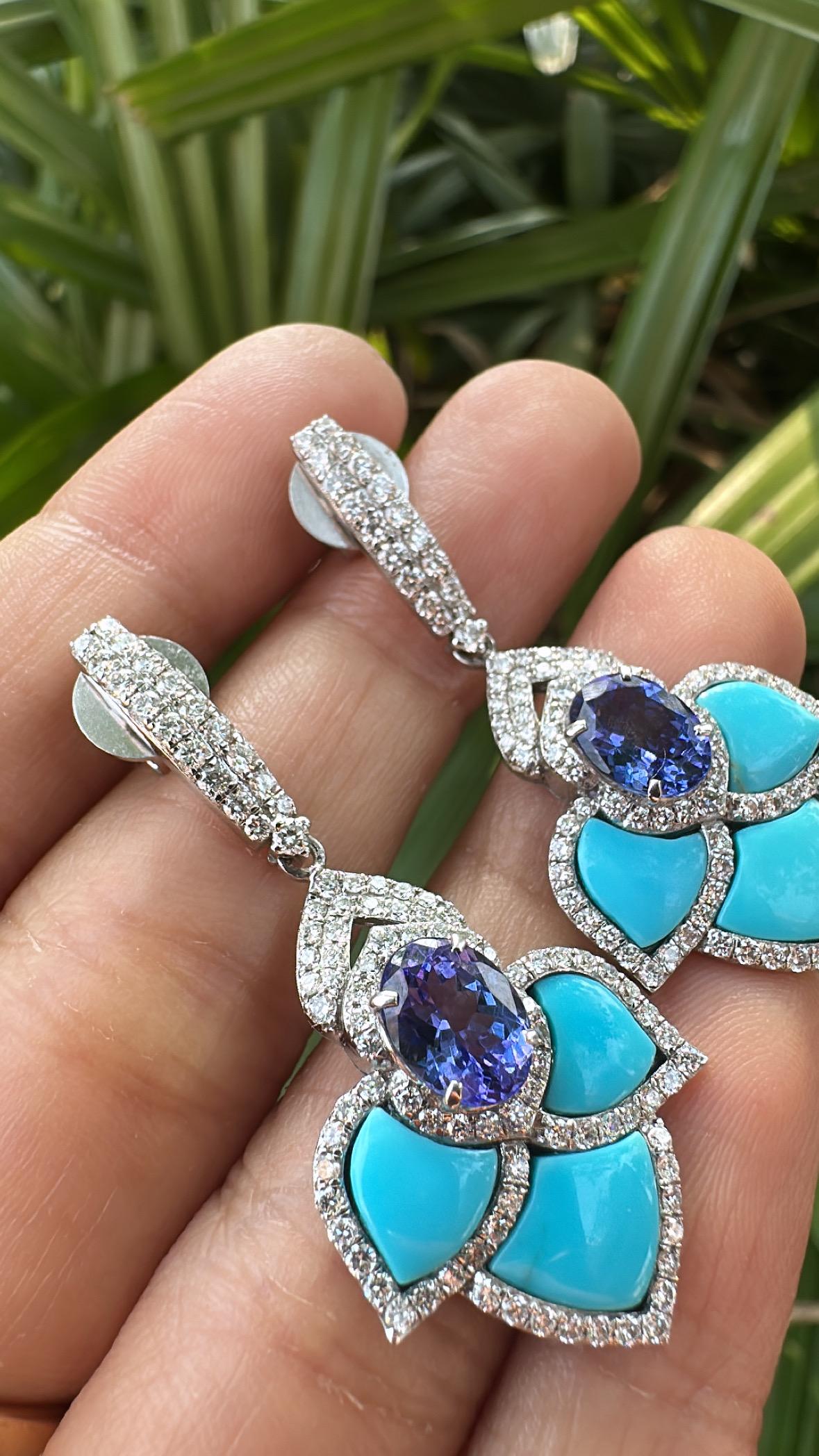 Orecchini con tanzanite, turchese e diamante da 2,86 carati, incastonati in oro bianco 18 carati in vendita 6