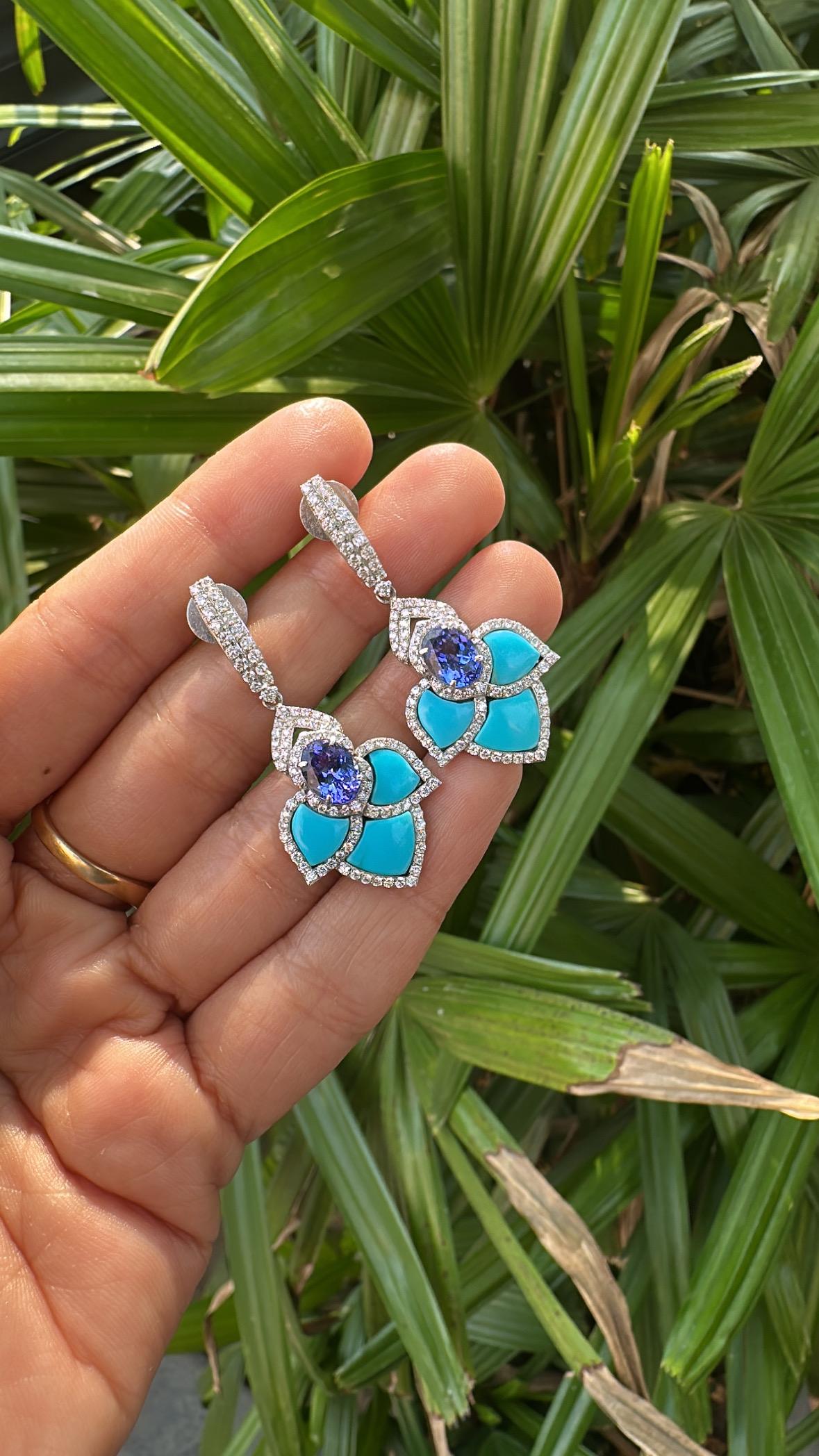 Orecchini con tanzanite, turchese e diamante da 2,86 carati, incastonati in oro bianco 18 carati in vendita 8
